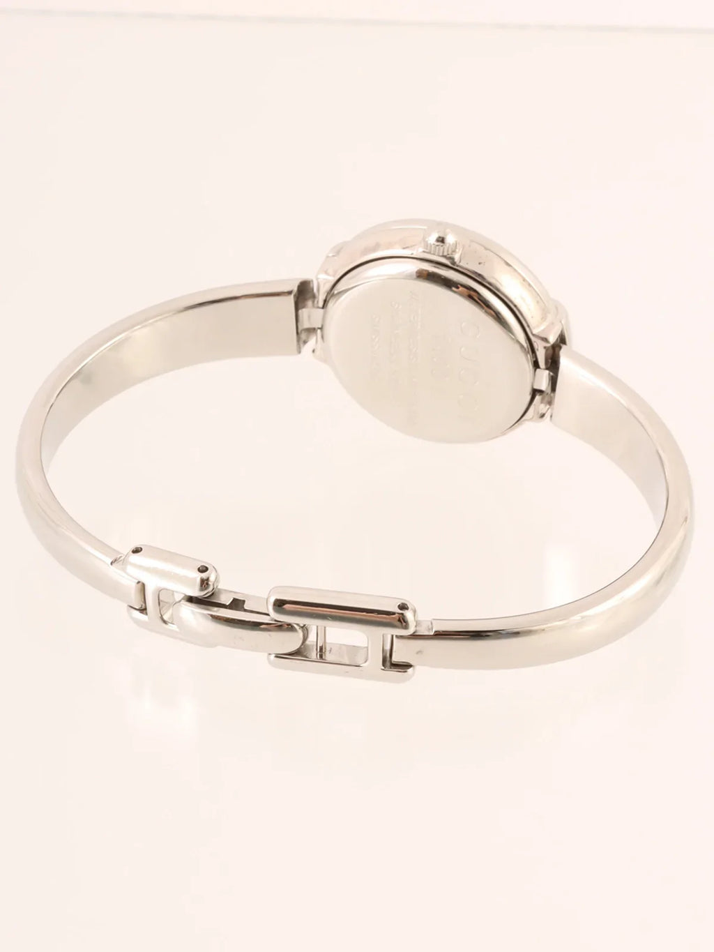 GUCCI Round Face Bangle Watch Silver