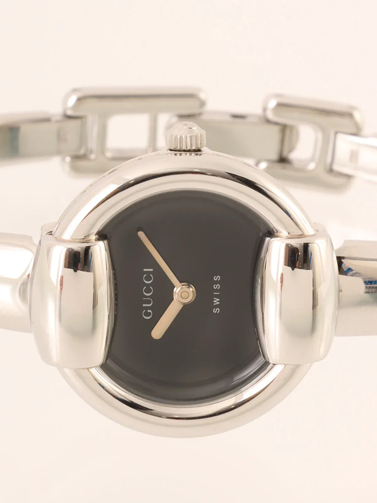 GUCCI Round Face Bangle Watch Silver