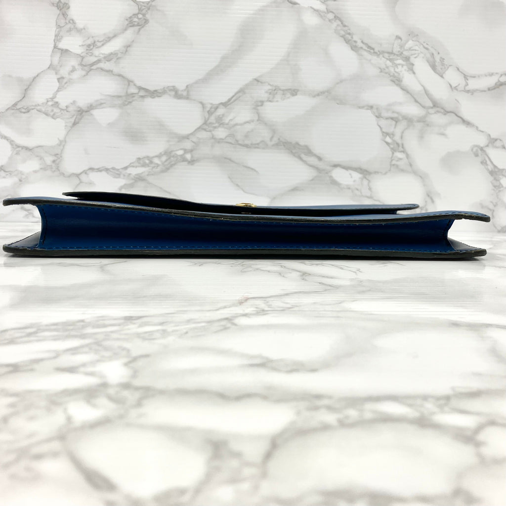 LOUIS VUITTON Epi clutch bag