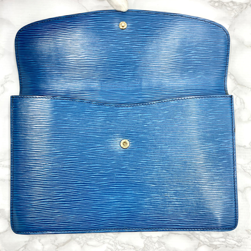 LOUIS VUITTON Epi clutch bag