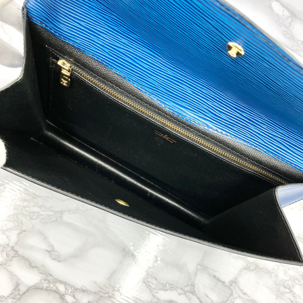 LOUIS VUITTON Epi clutch bag