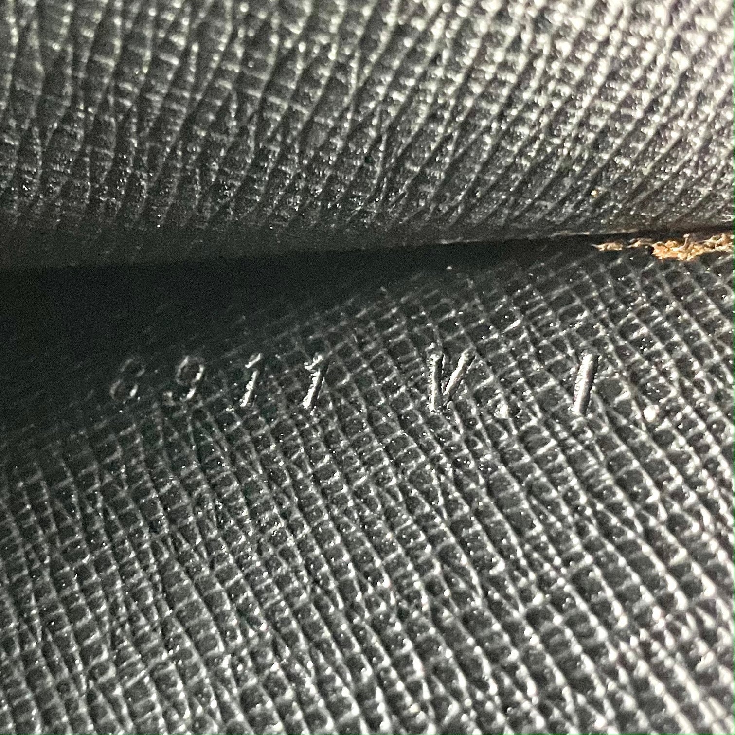 LOUIS VUITTON Epi clutch bag