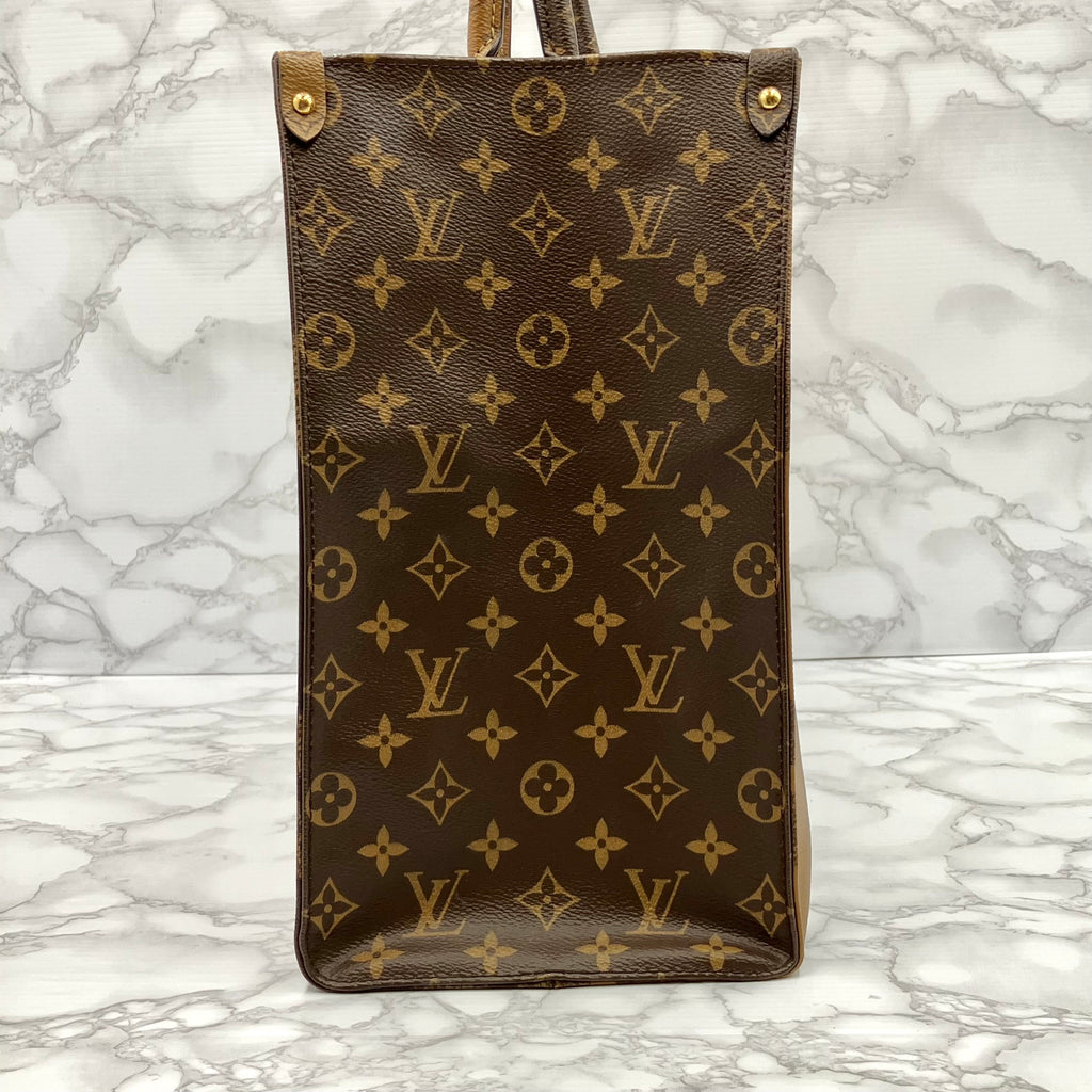 LOUIS VUITTON Giant Monogram Reverse ON THE GO GM