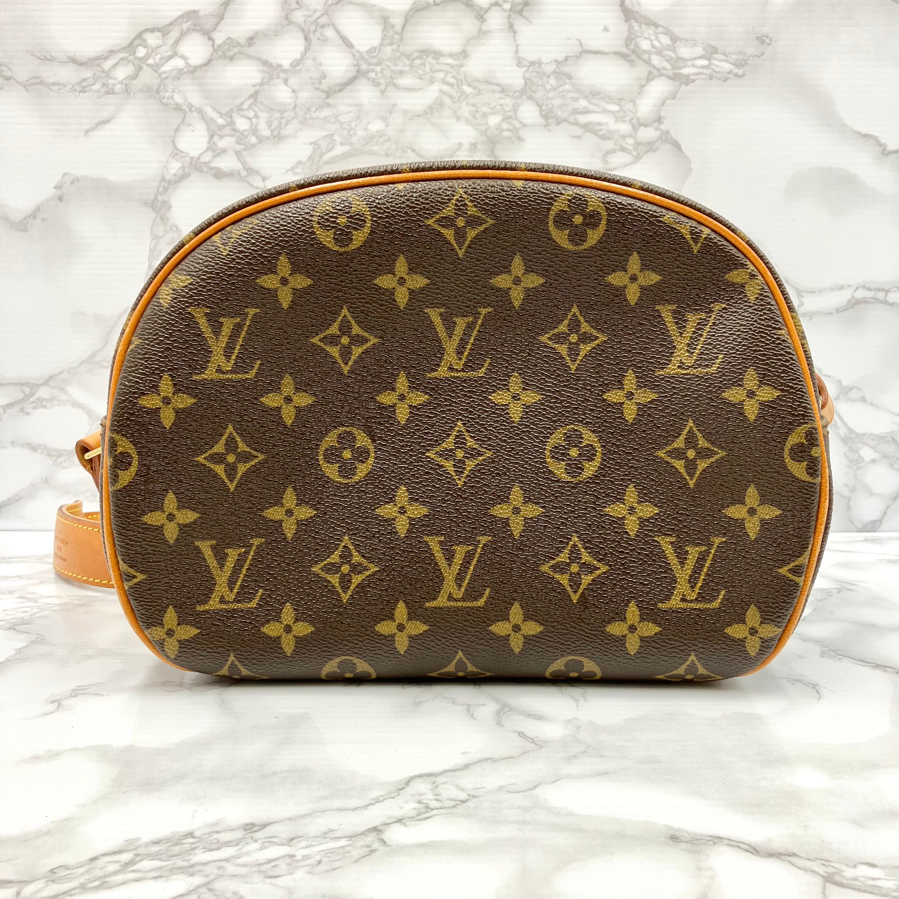 LOUIS VUITTON Monogram blower