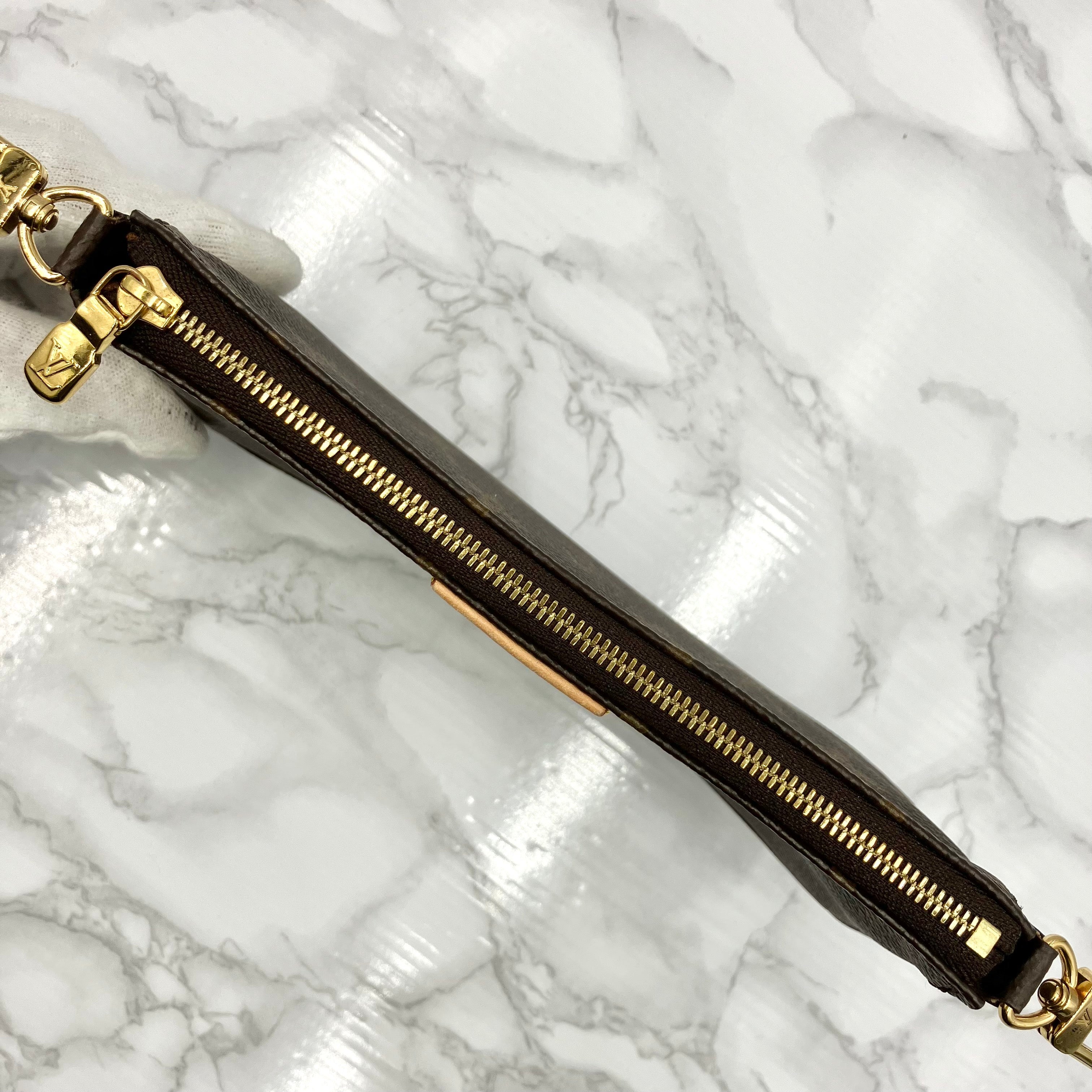 LOUIS VUITTON Monogram Mürti Pochette