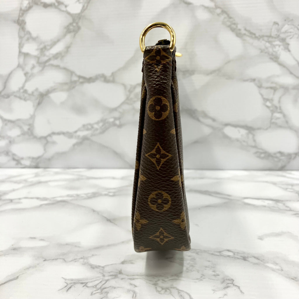LOUIS VUITTON Monogram Mürti Pochette