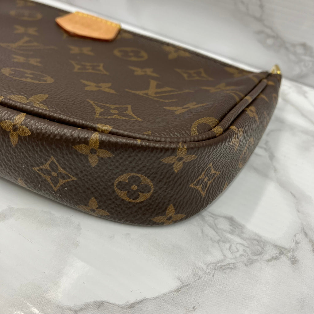 LOUIS VUITTON Monogram Mürti Pochette