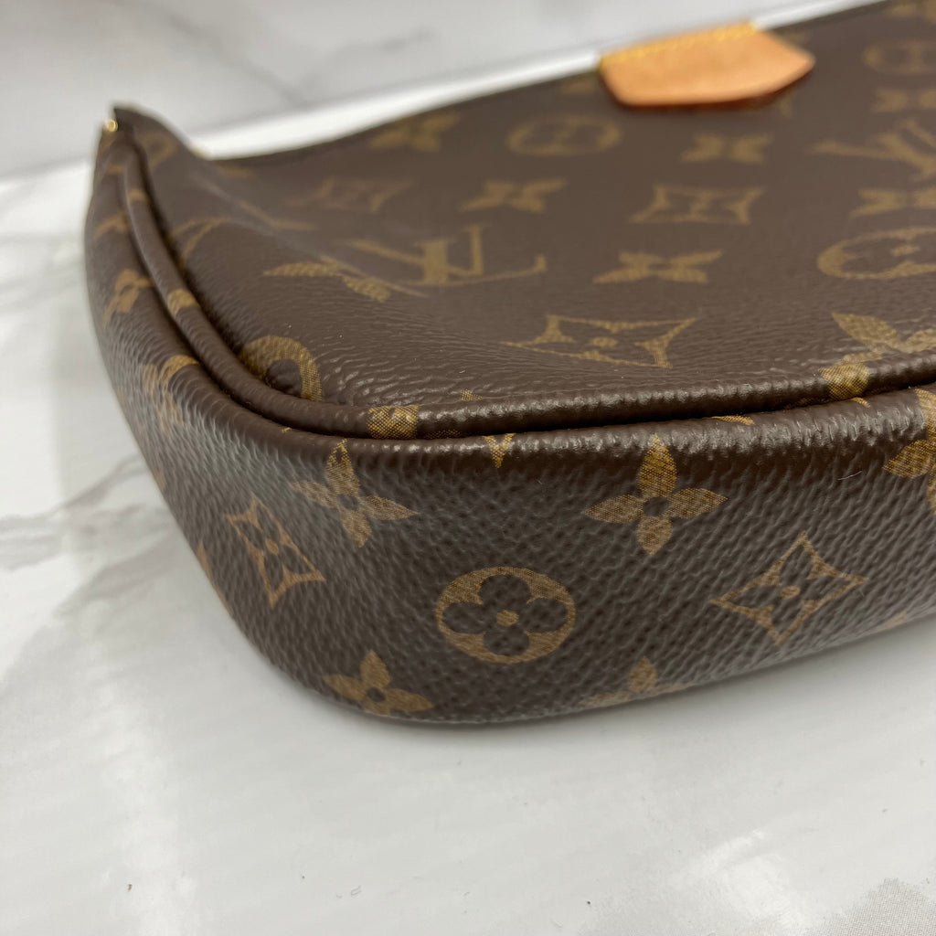 LOUIS VUITTON Monogram Mürti Pochette