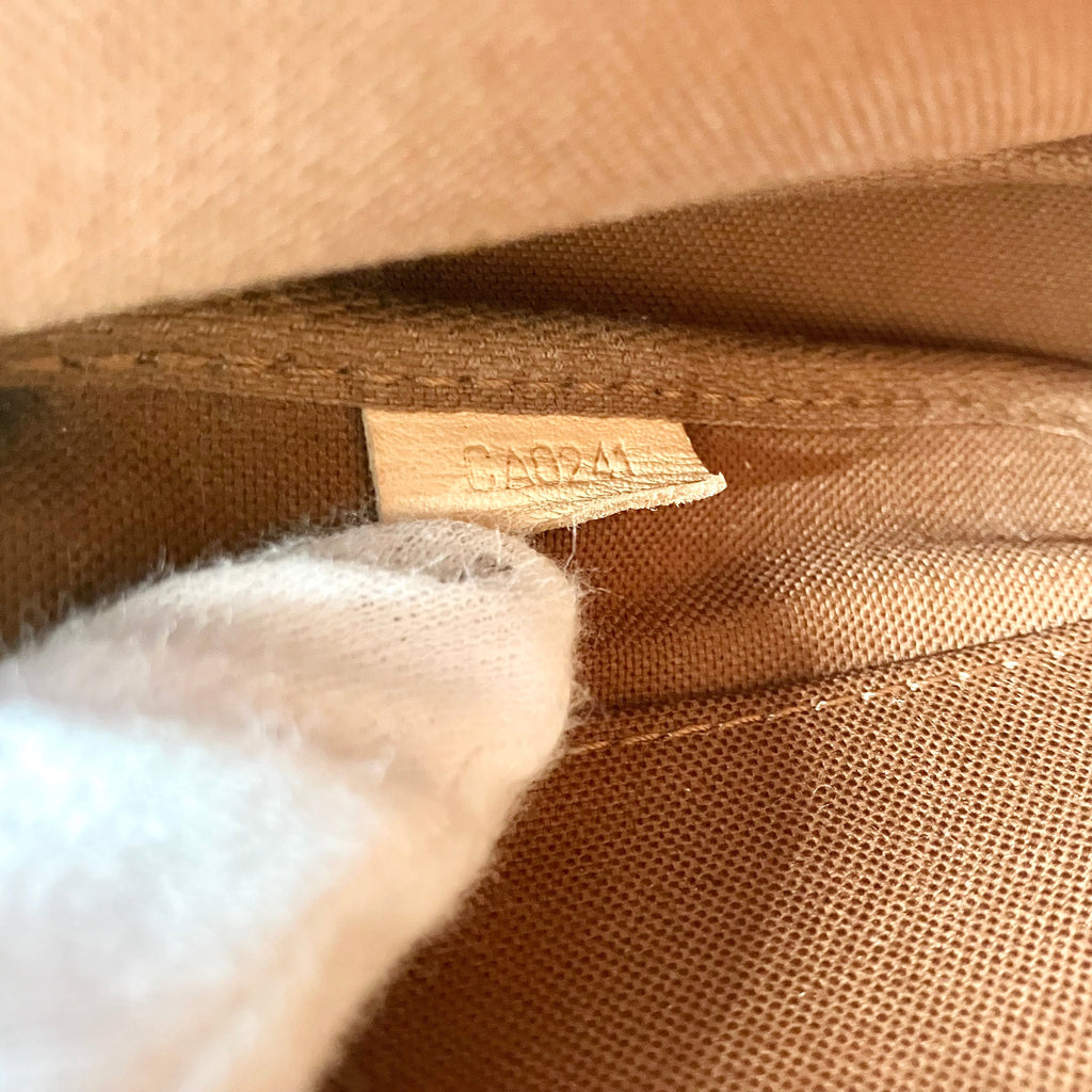LOUIS VUITTON Monogram Mürti Pochette