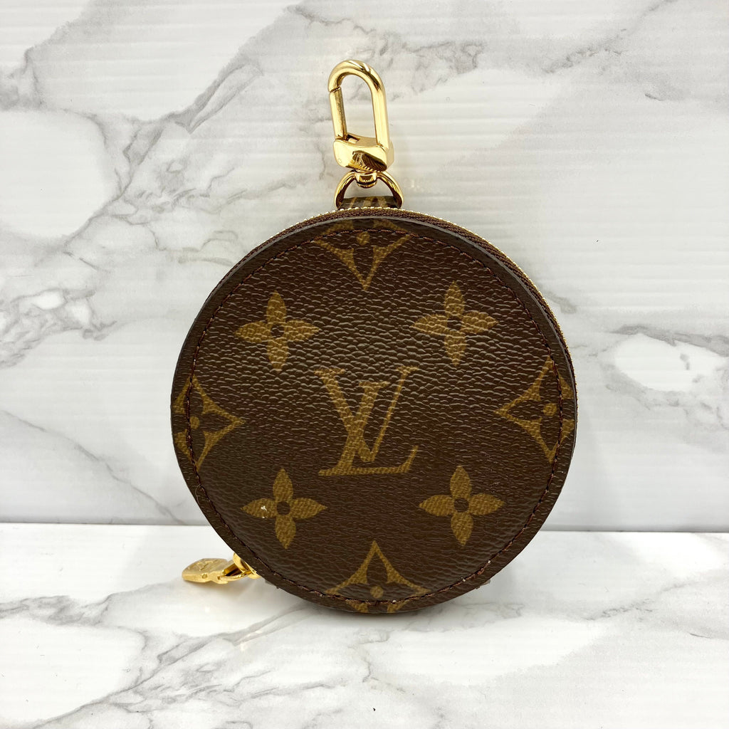 LOUIS VUITTON Monogram Mürti Pochette