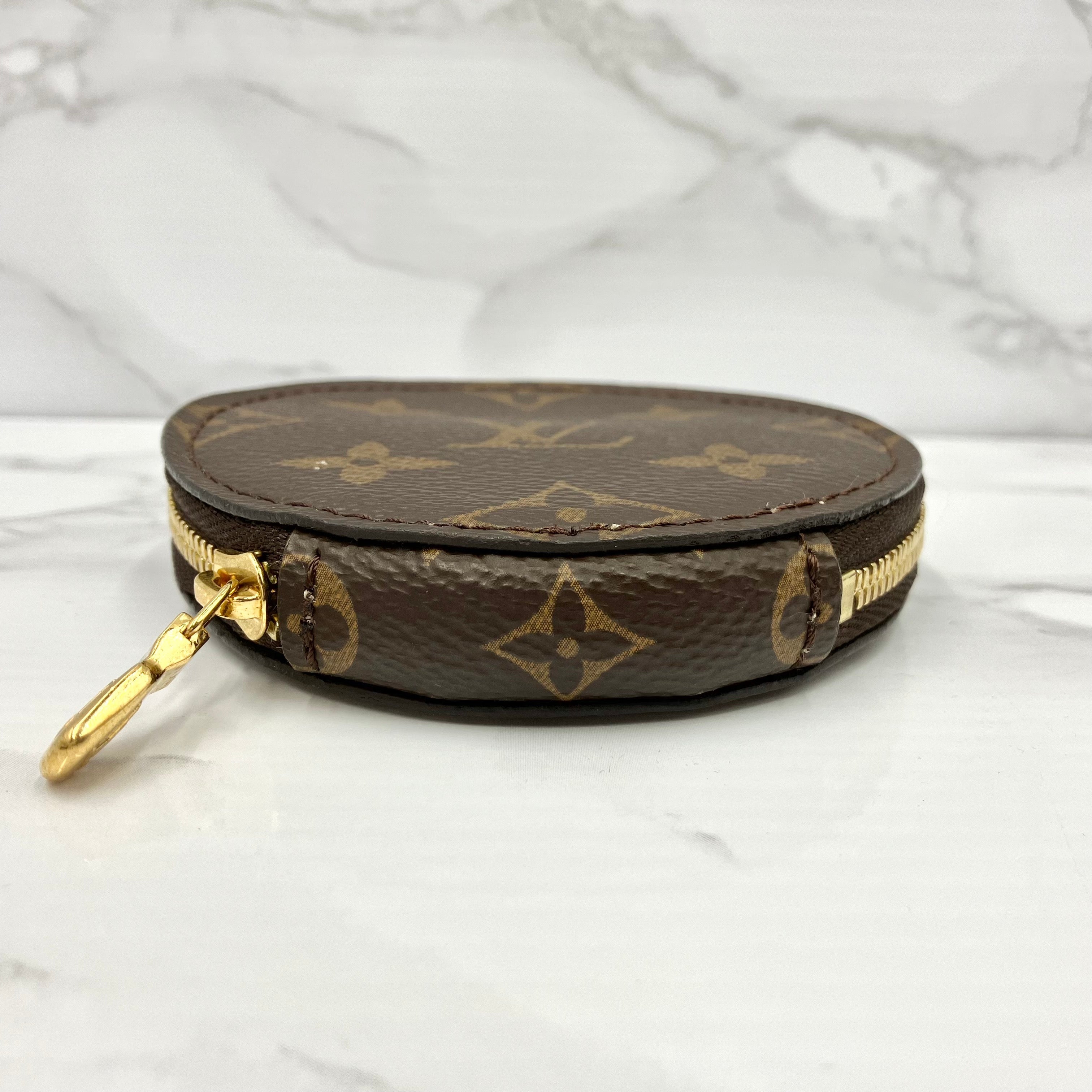 LOUIS VUITTON Monogram Mürti Pochette