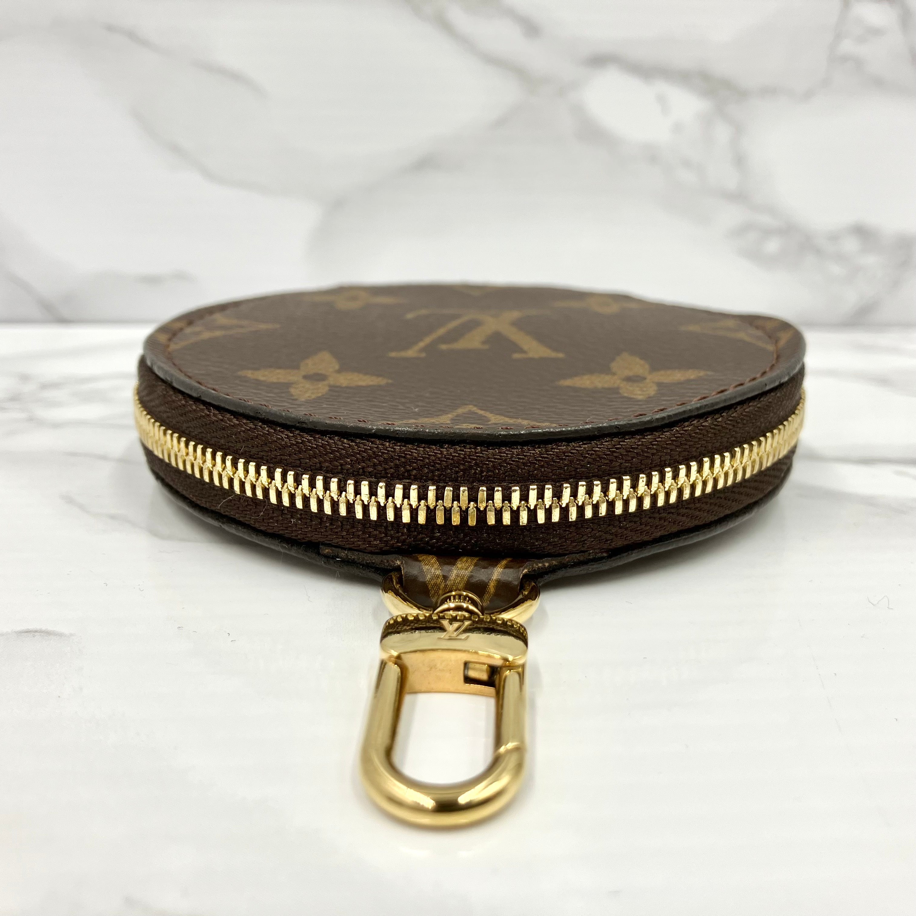 LOUIS VUITTON Monogram Mürti Pochette