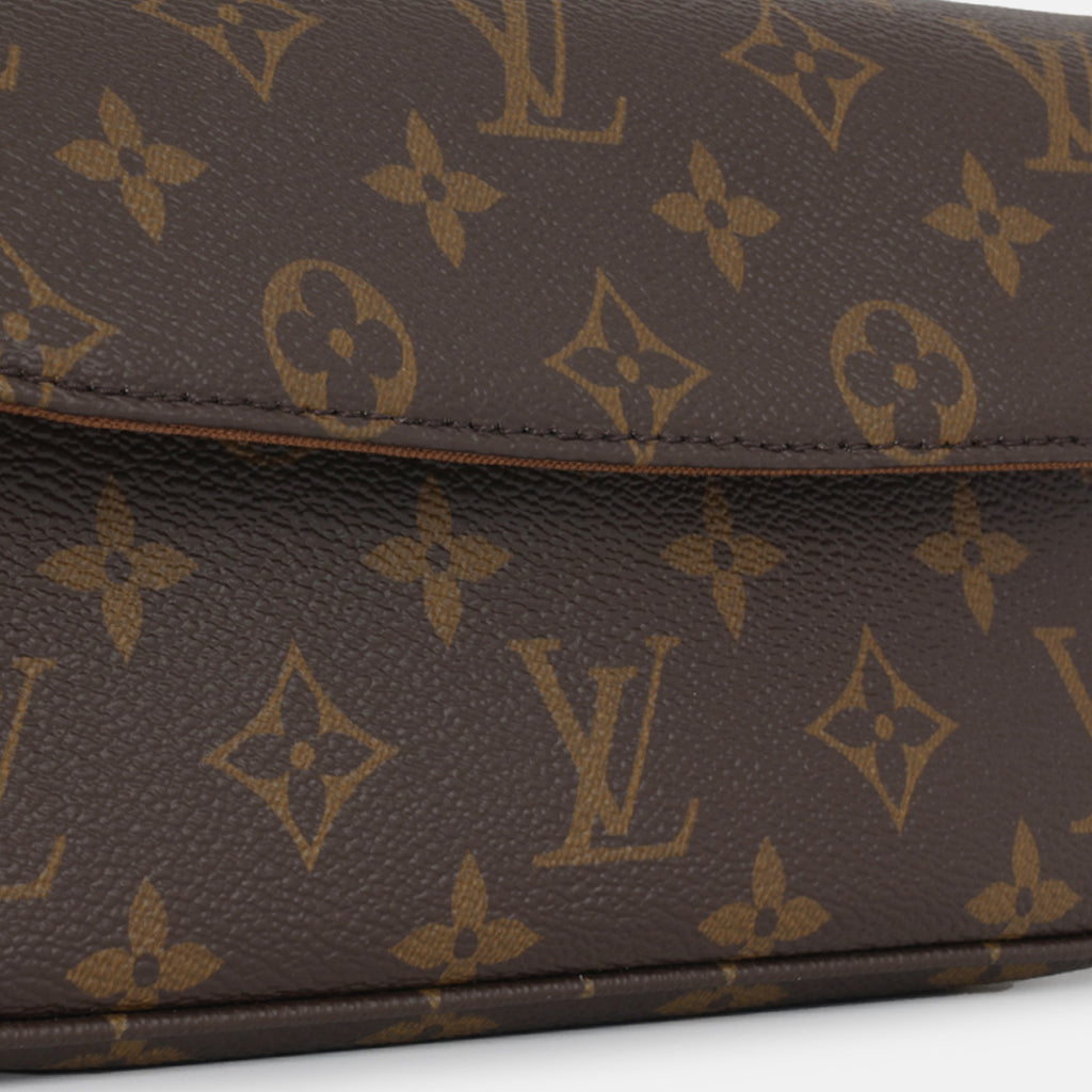 Louis Vuitton Ivy Wallet on Chain