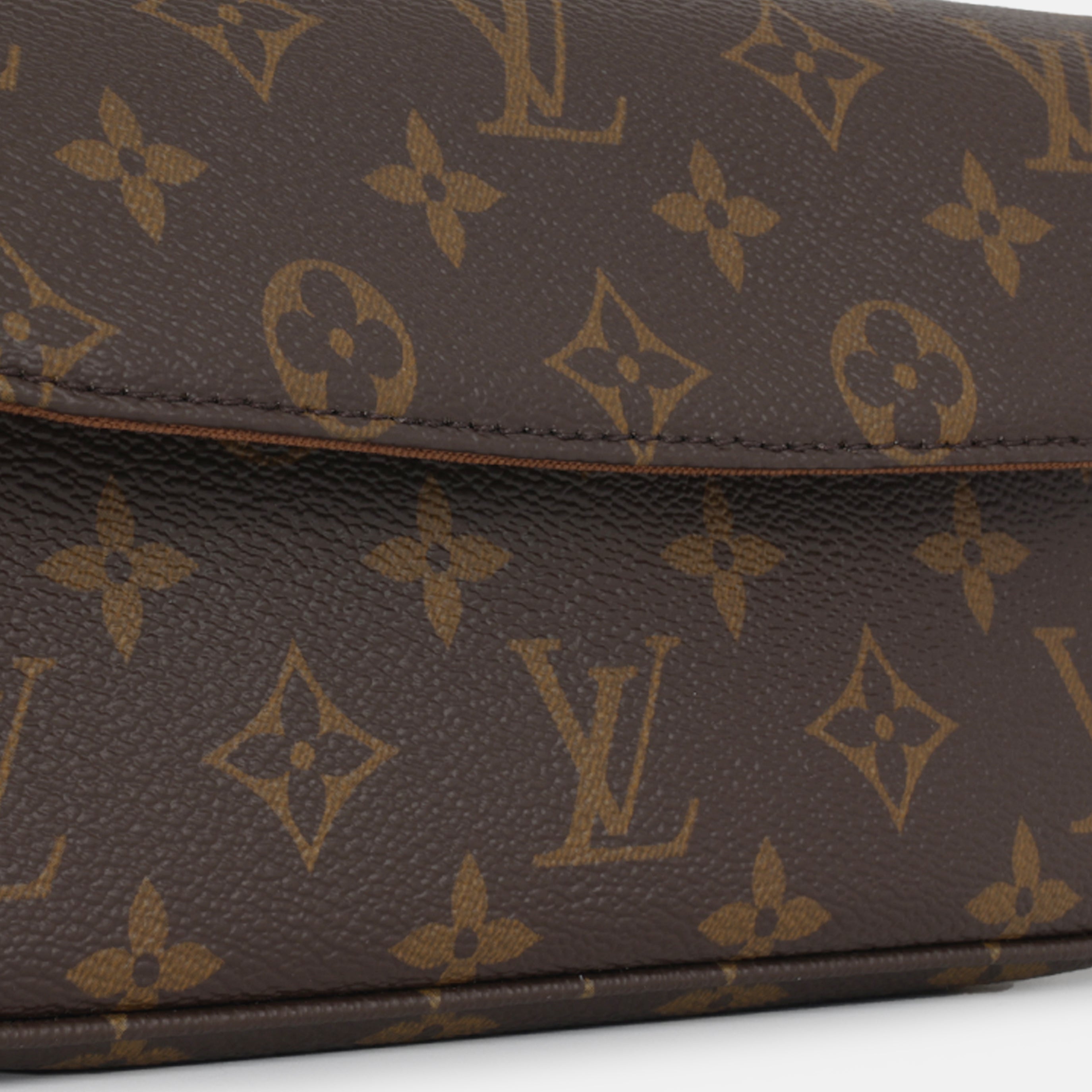 Louis Vuitton Ivy Wallet on Chain