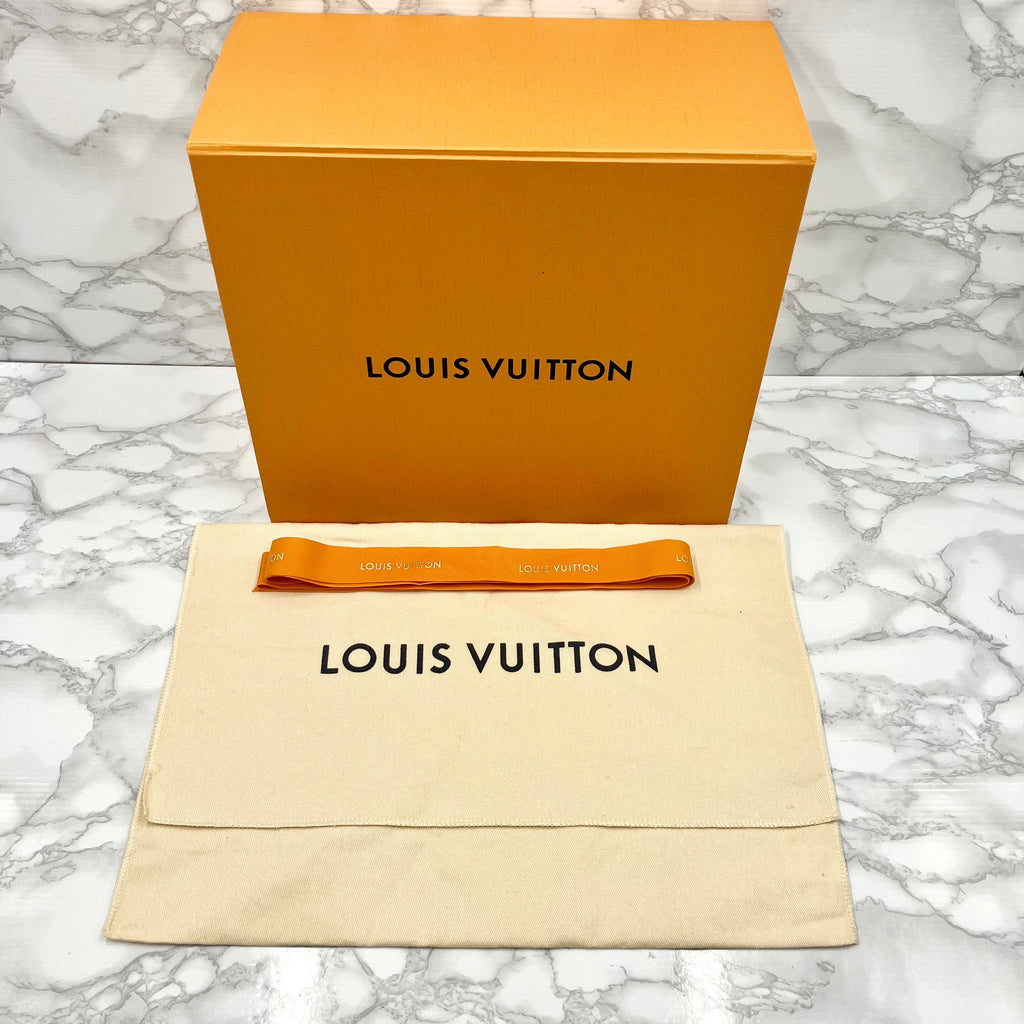 LOUIS VUITTON Monogram Mürti Pochette