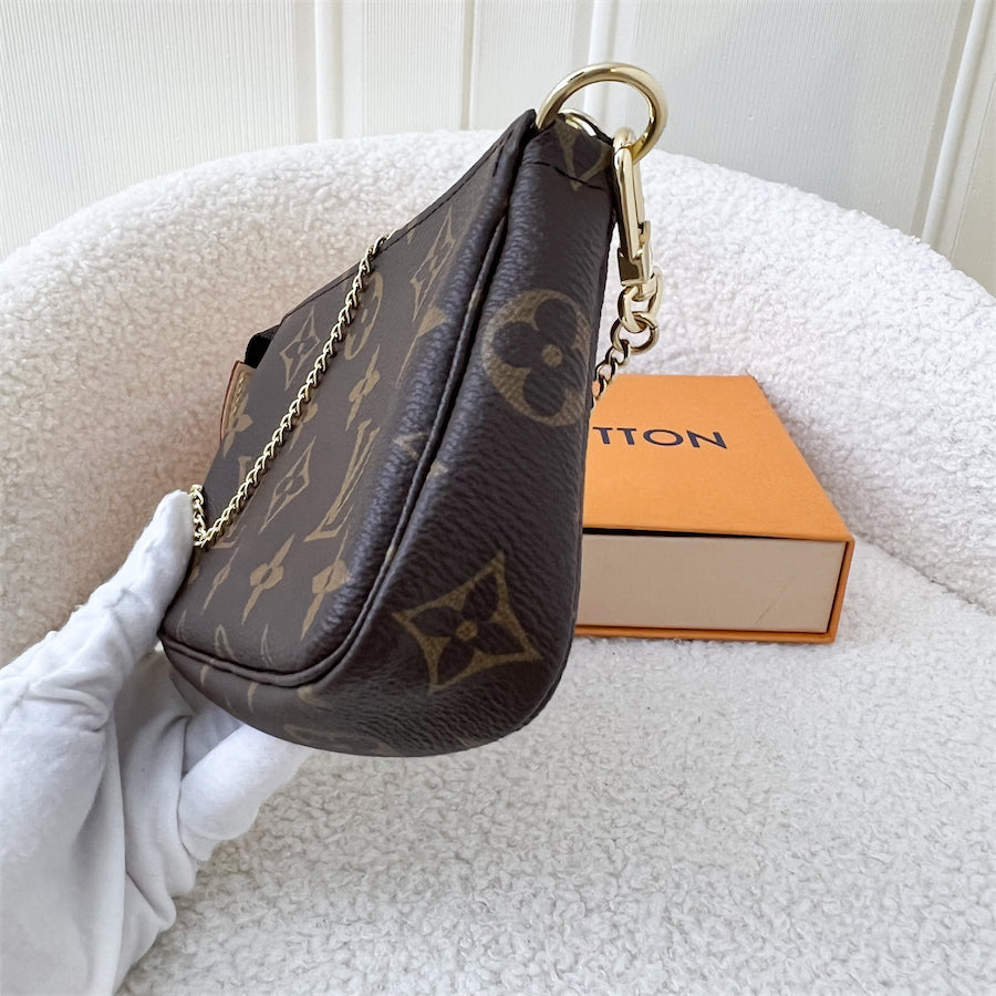 LV Mini Pochette Accessoires in Monogram Canvas GHW