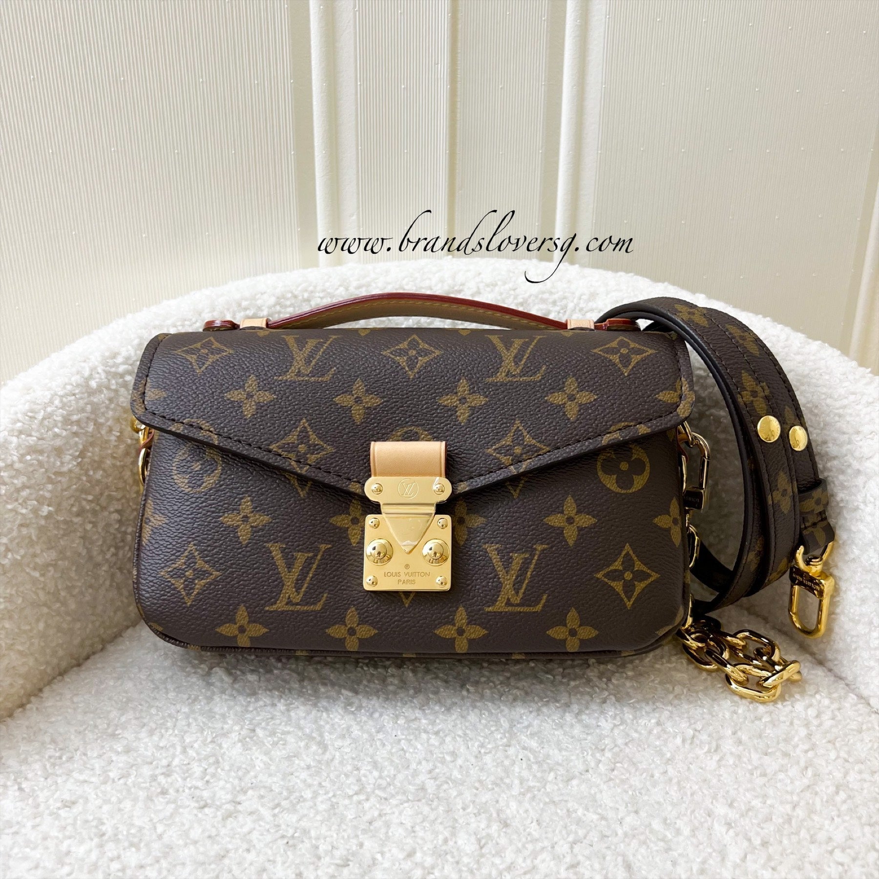 LV Pochette Metis East West in Monogram Canvas GHW
