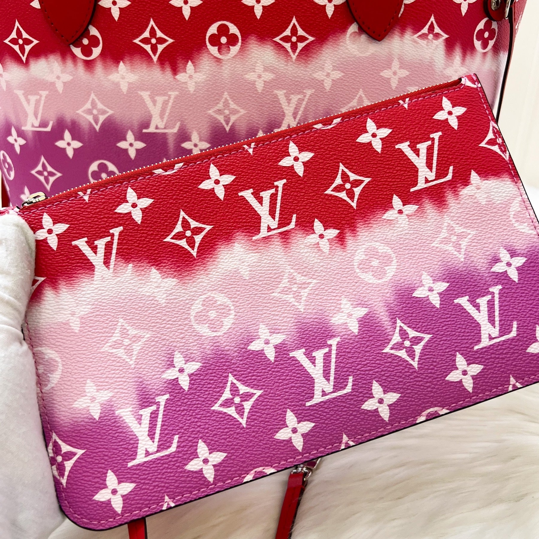 LV Neverfull MM with Detachable Pouch in Red / Pink Escale Monogram Canvas SHW