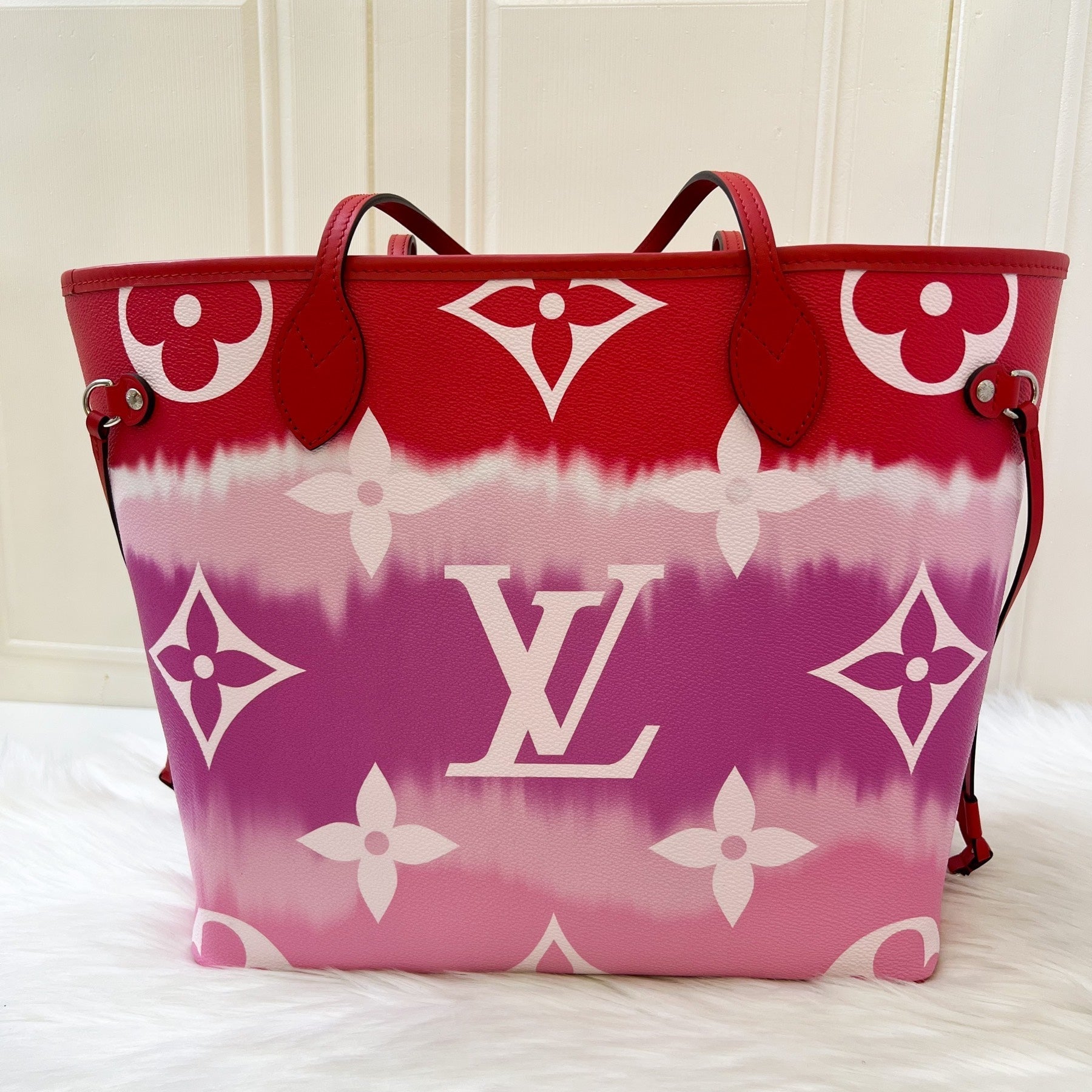 LV Neverfull MM with Detachable Pouch in Red / Pink Escale Monogram Canvas SHW