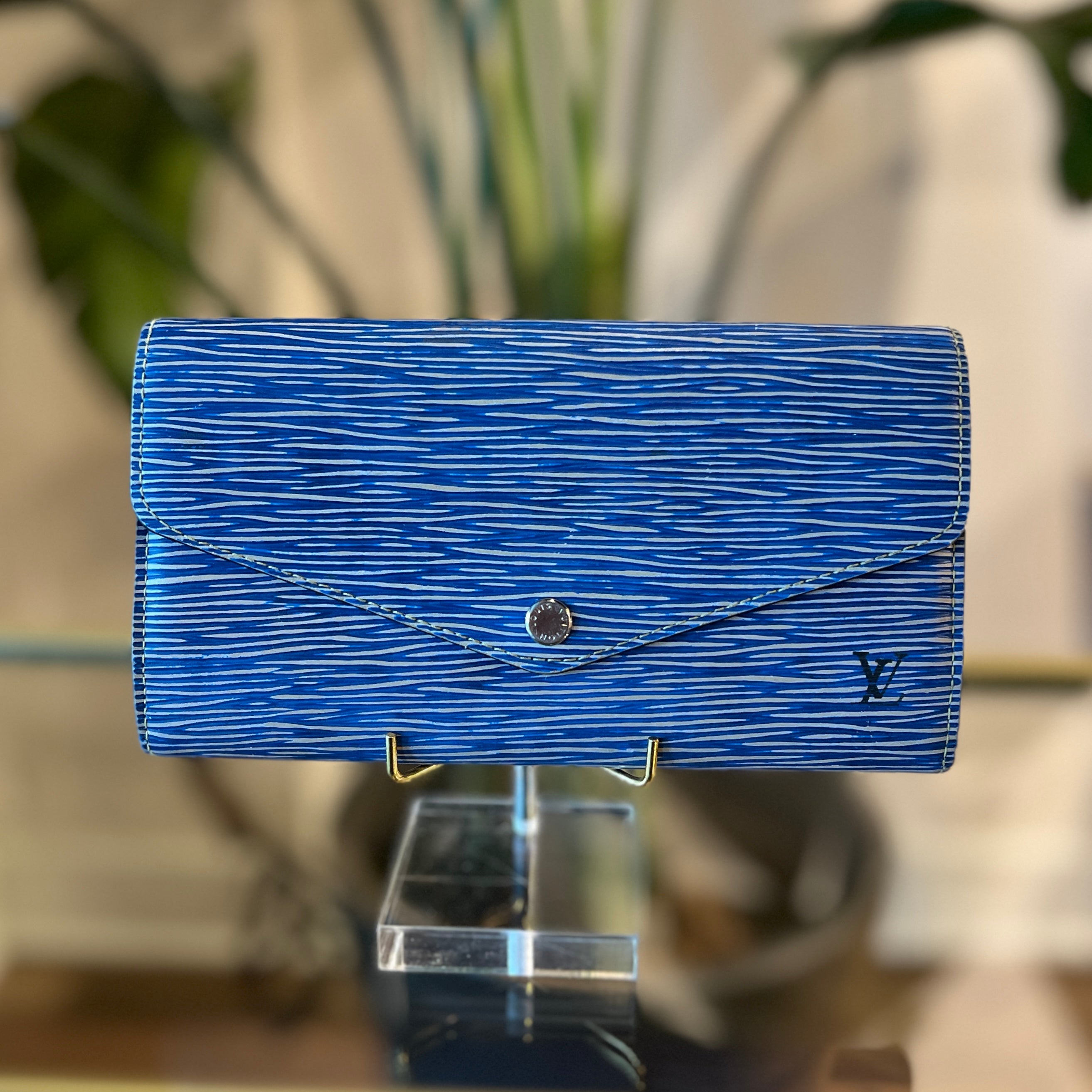 LOUIS VUITTON Blue Epi Sarah Wallet