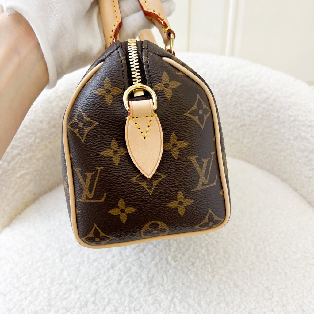 LV Speedy Bandouliere 20 in Monogram Canvas and Black Patterned Strap