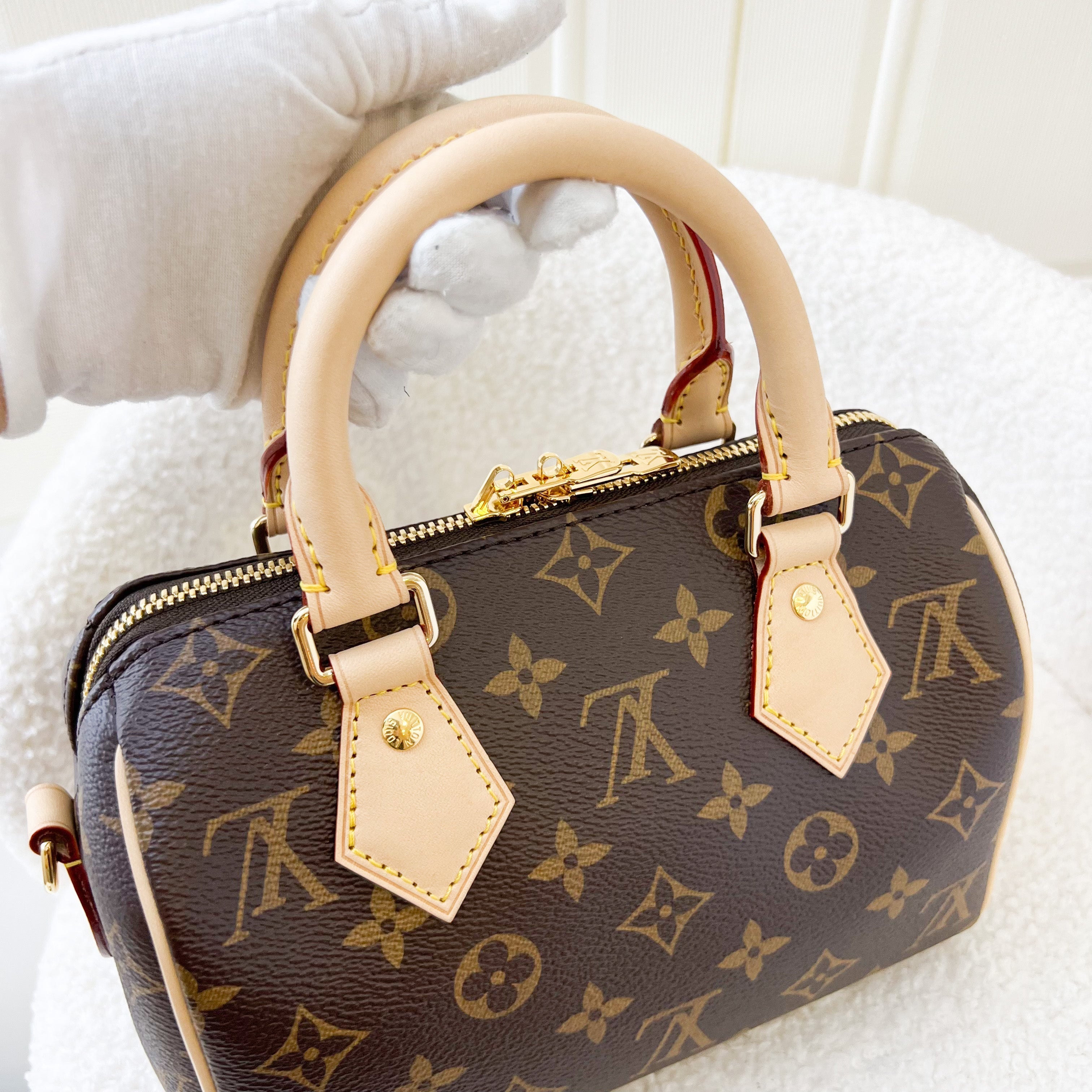 LV Speedy Bandouliere 20 in Monogram Canvas and Black Patterned Strap