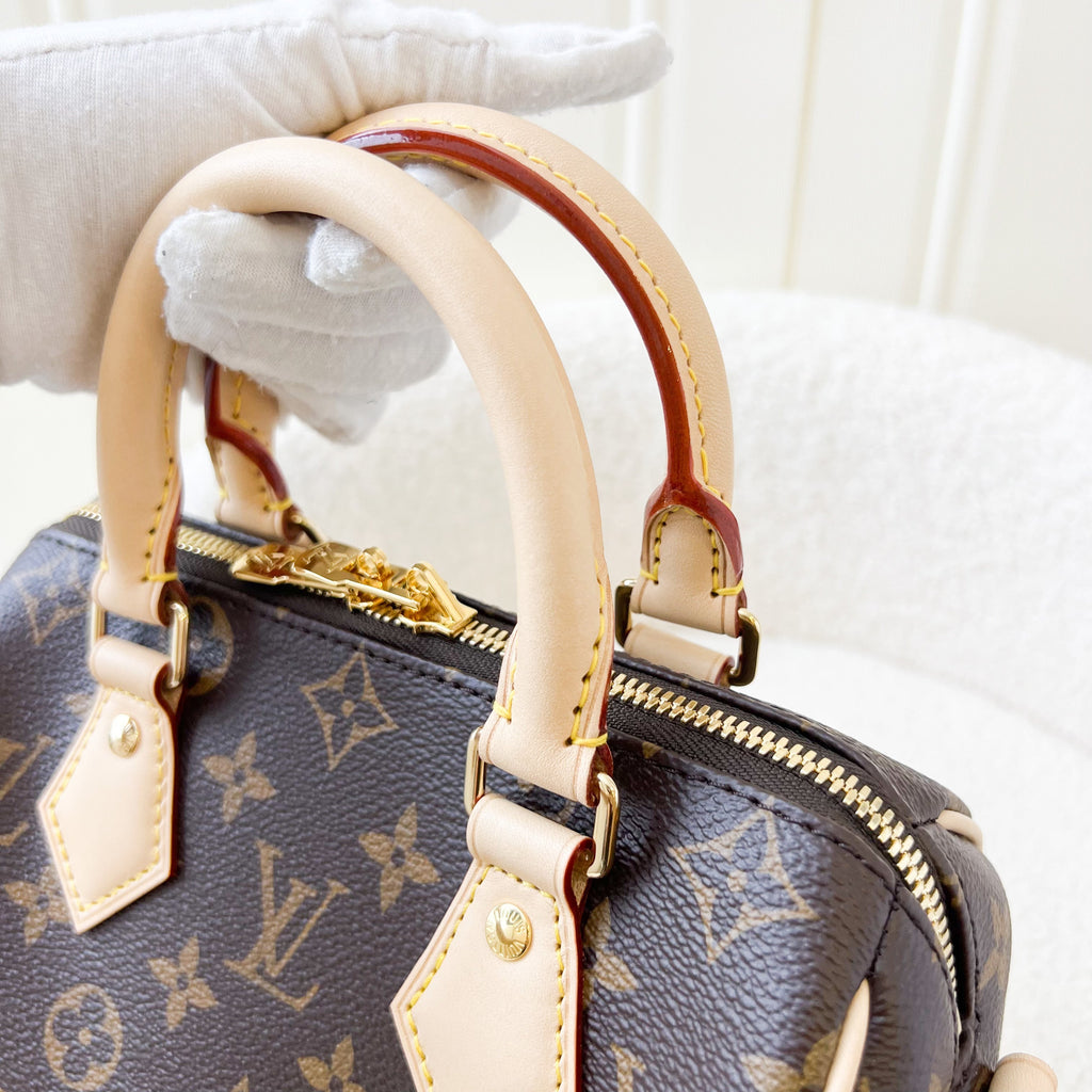 LV Speedy Bandouliere 20 in Monogram Canvas and Black Patterned Strap