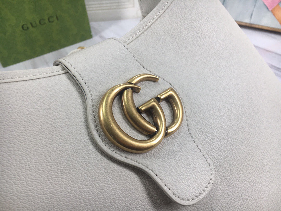 GC549 Aphrodite Medium Shoulder Bag / W15.3" x H15" x D.8"