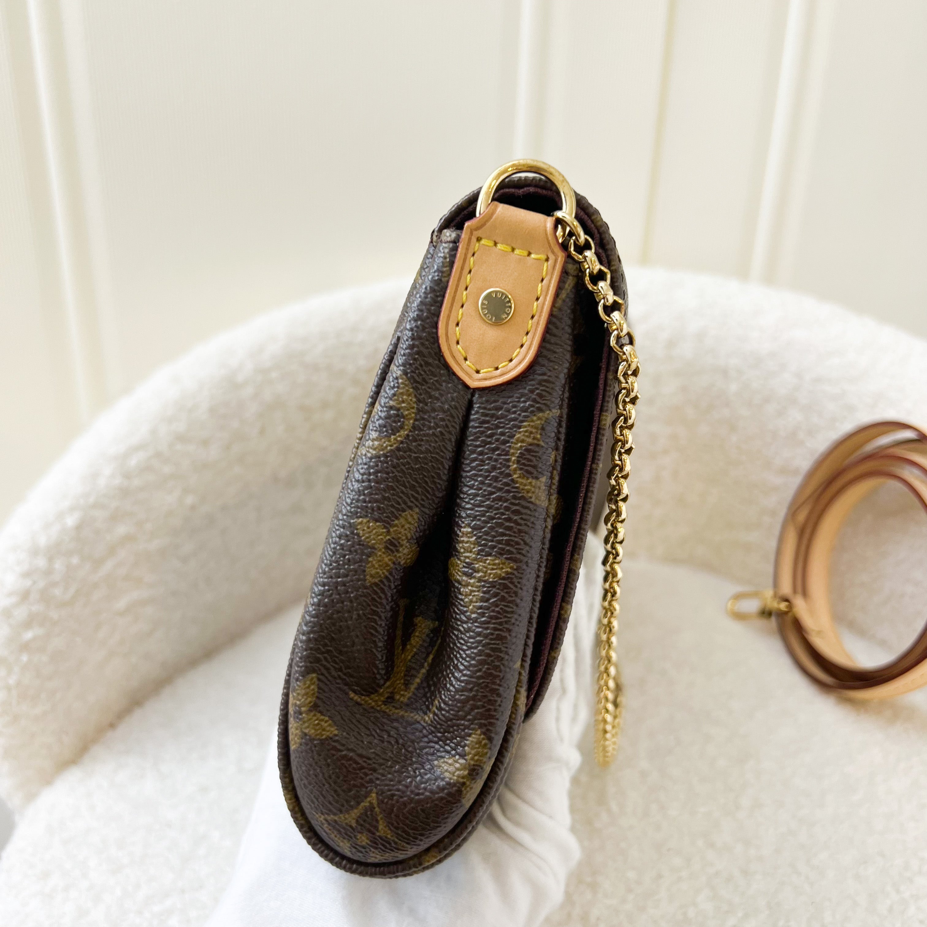 LV Favorite Pochette MM in Monogram Canvas GHW