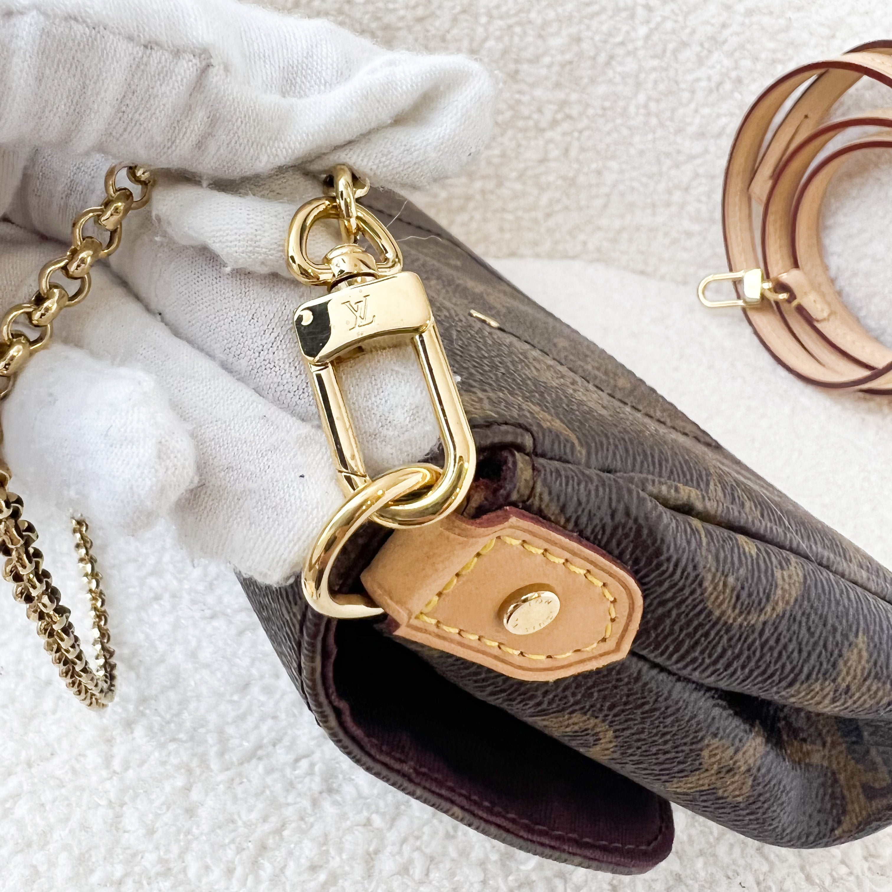 LV Favorite Pochette MM in Monogram Canvas GHW