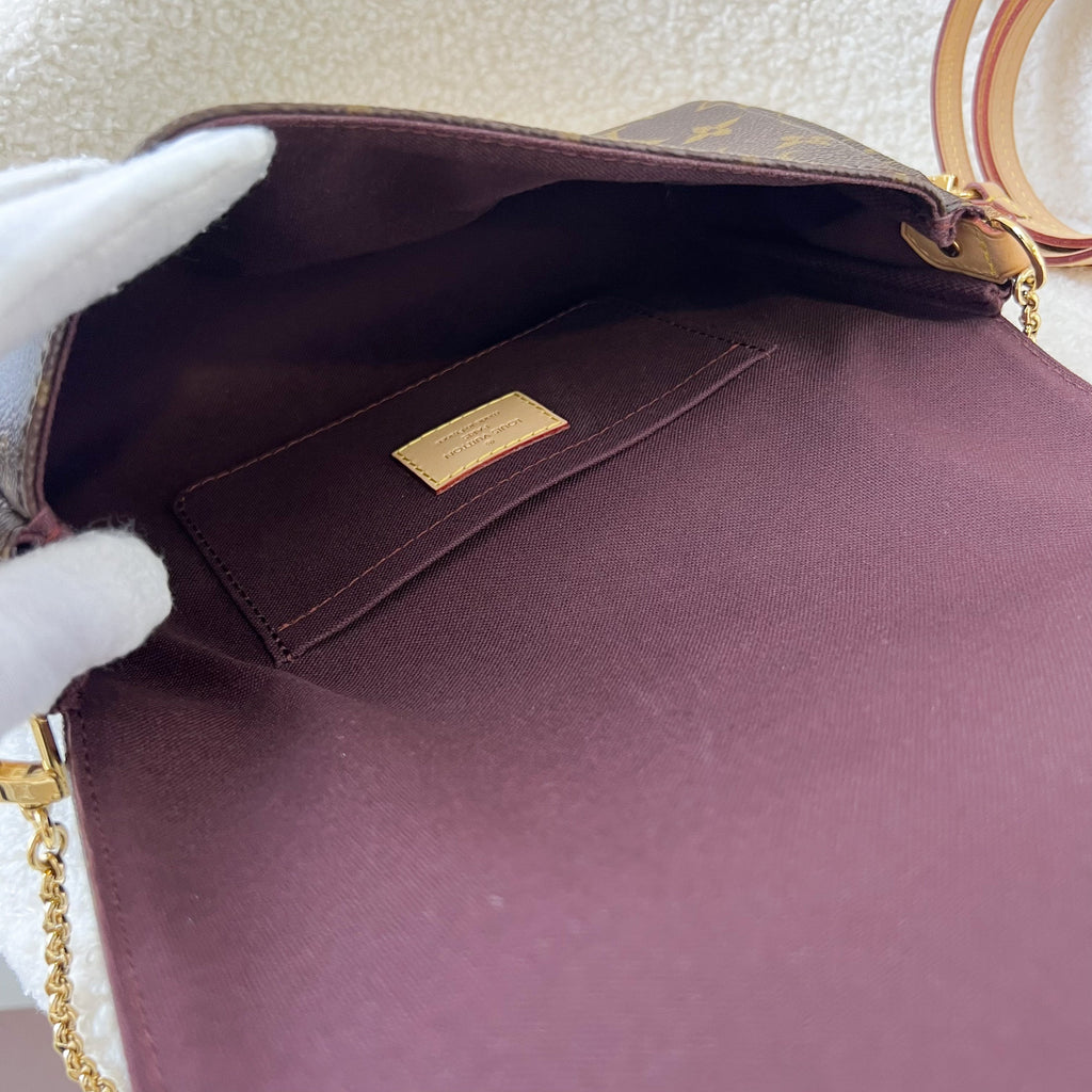 LV Favorite Pochette MM in Monogram Canvas GHW