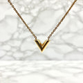 LOUIS VUITTON Escential V necklace
