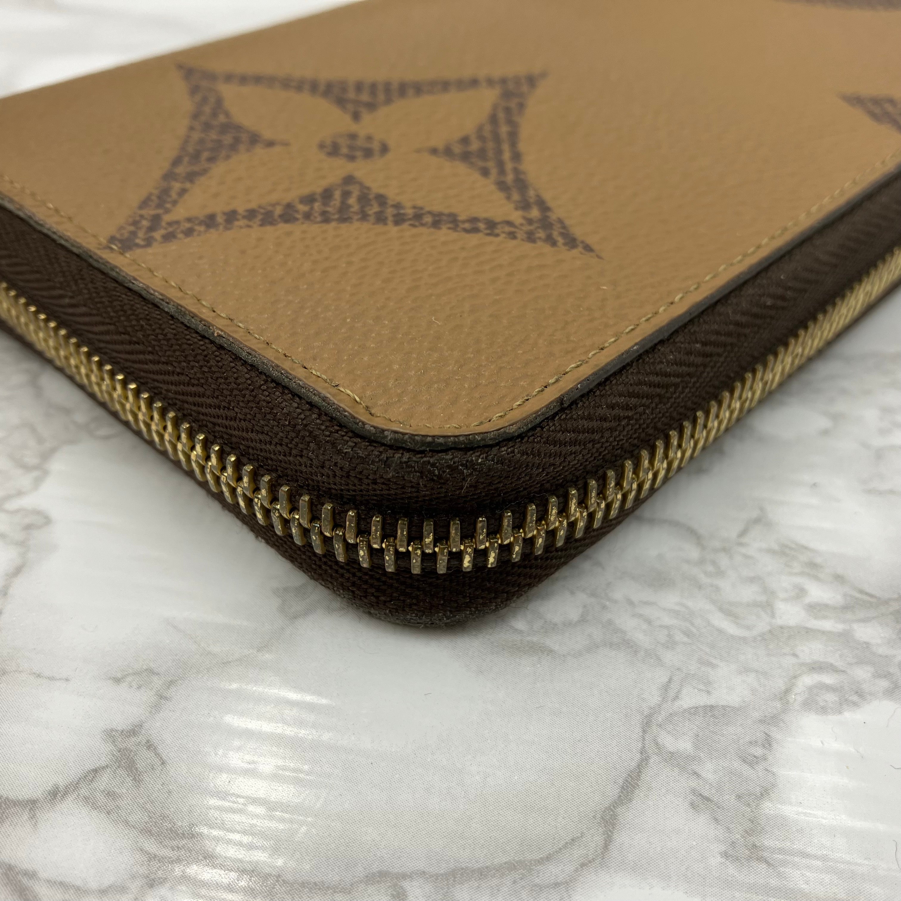 LOUIS VUITTON Monogram Giant Reverse RFID