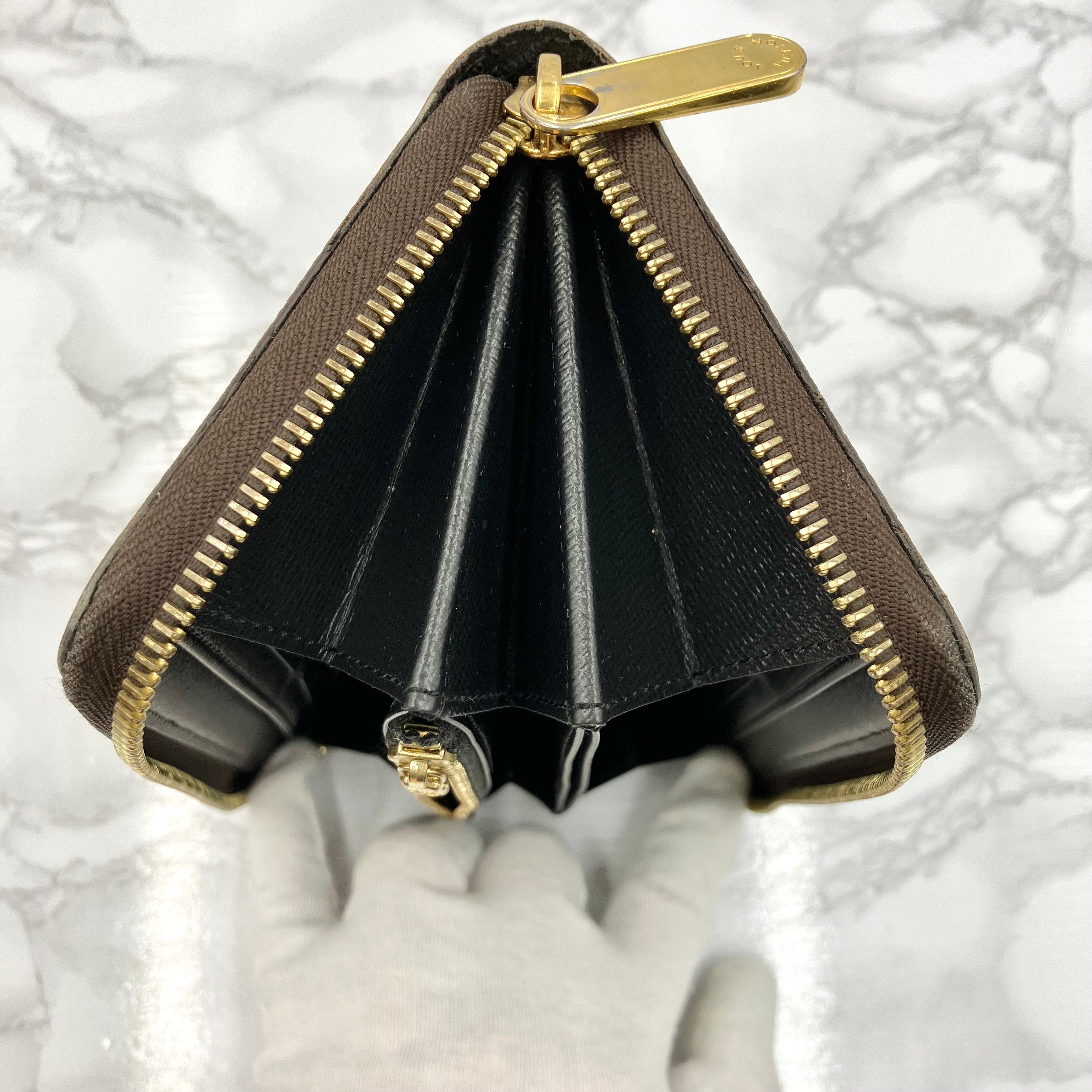 LOUIS VUITTON Monogram Giant Reverse RFID