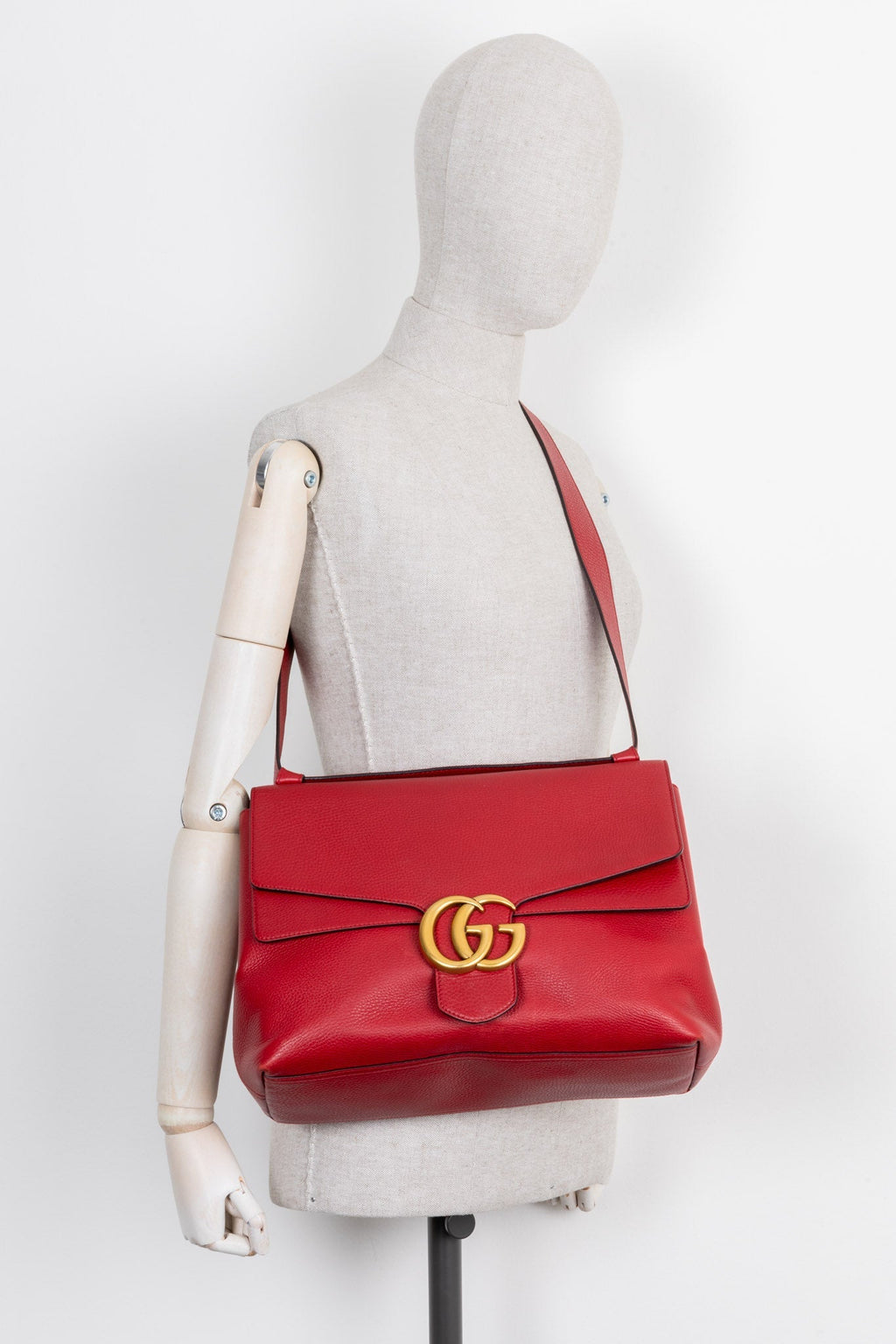 GUCCI GG Marmont Shoulder Bag Red