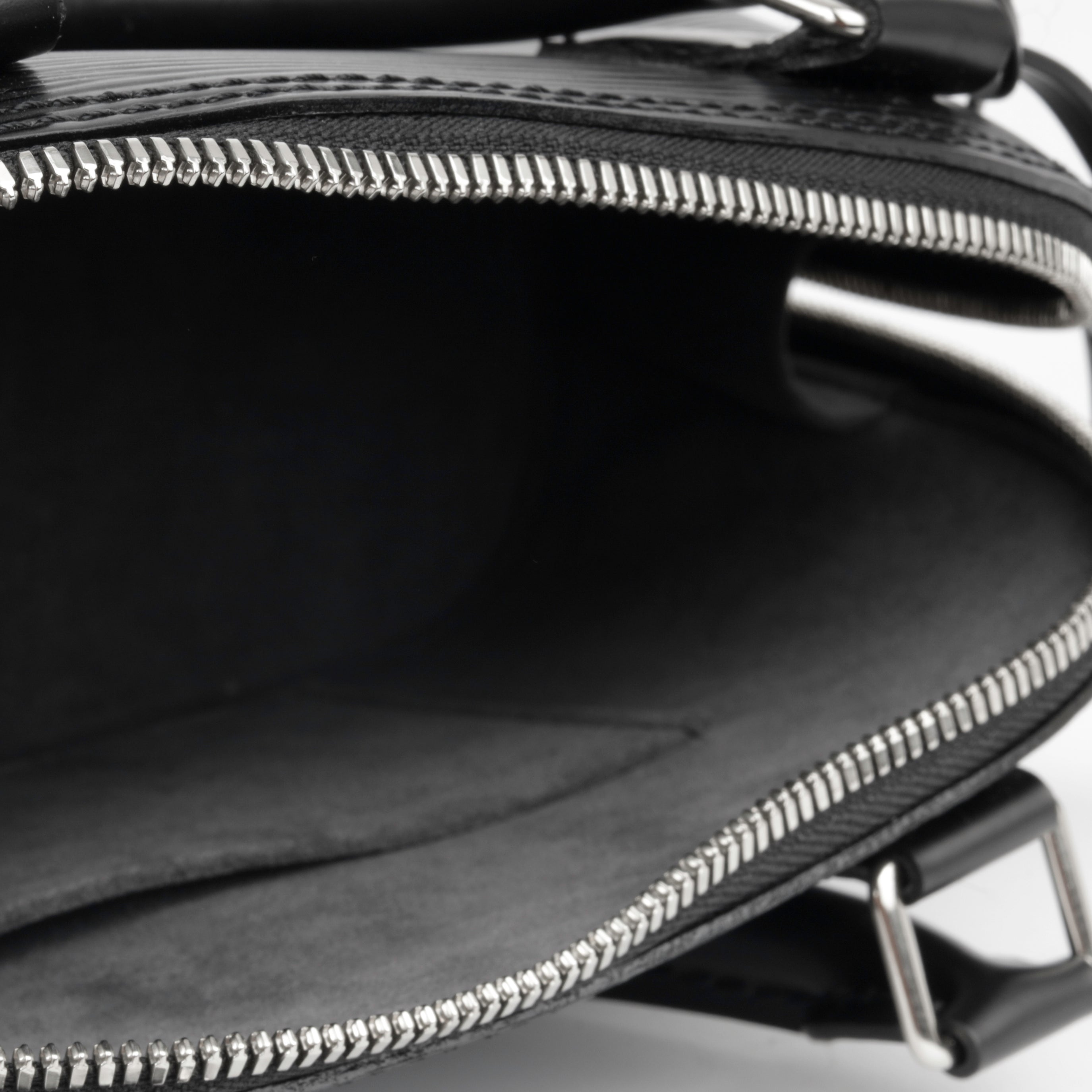 Louis Vuitton Alma BB - Epi