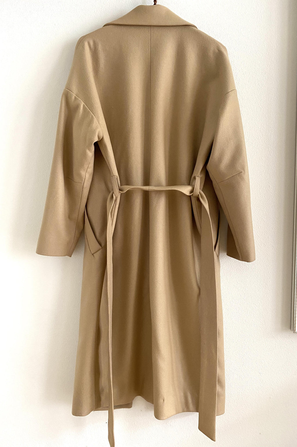 USE UNUSED BUDAPEST WOOL COAT - SIZE EU 36