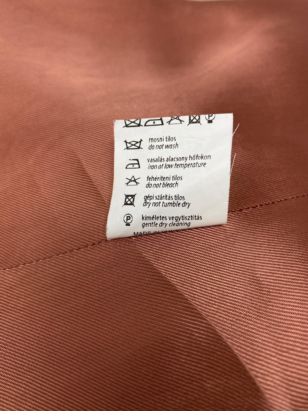 USE UNUSED BUDAPEST WOOL COAT - SIZE EU 36