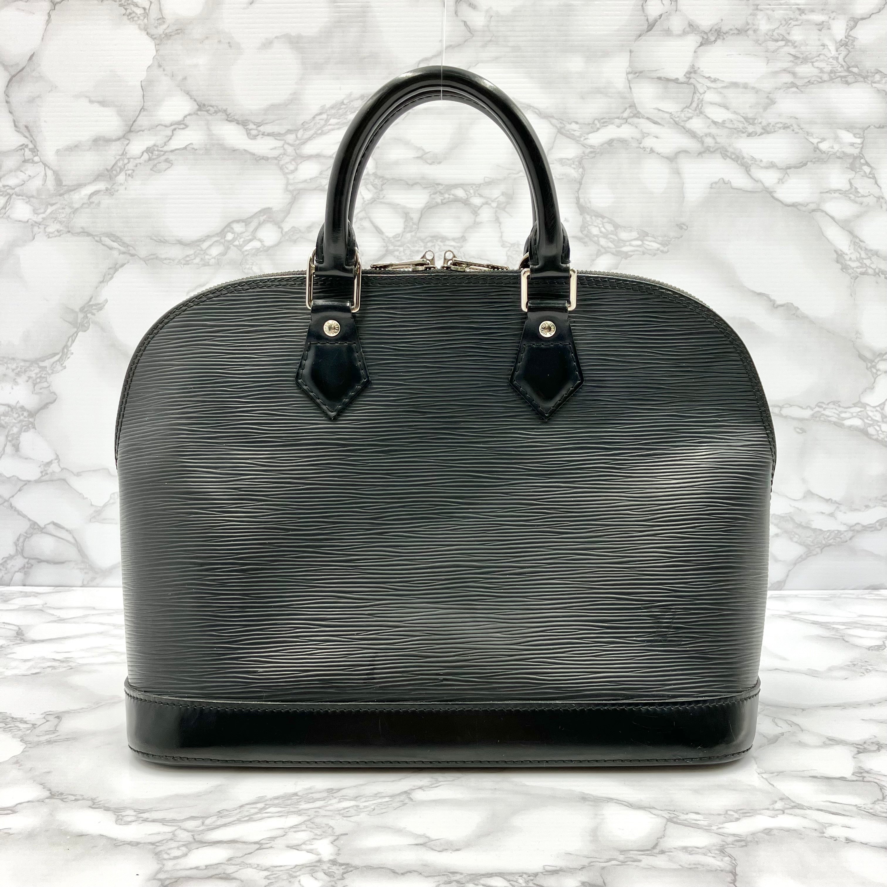 LOUIS VUITTON EPi Alma PM