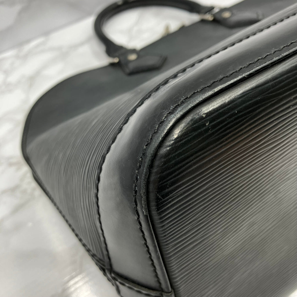 LOUIS VUITTON EPi Alma PM