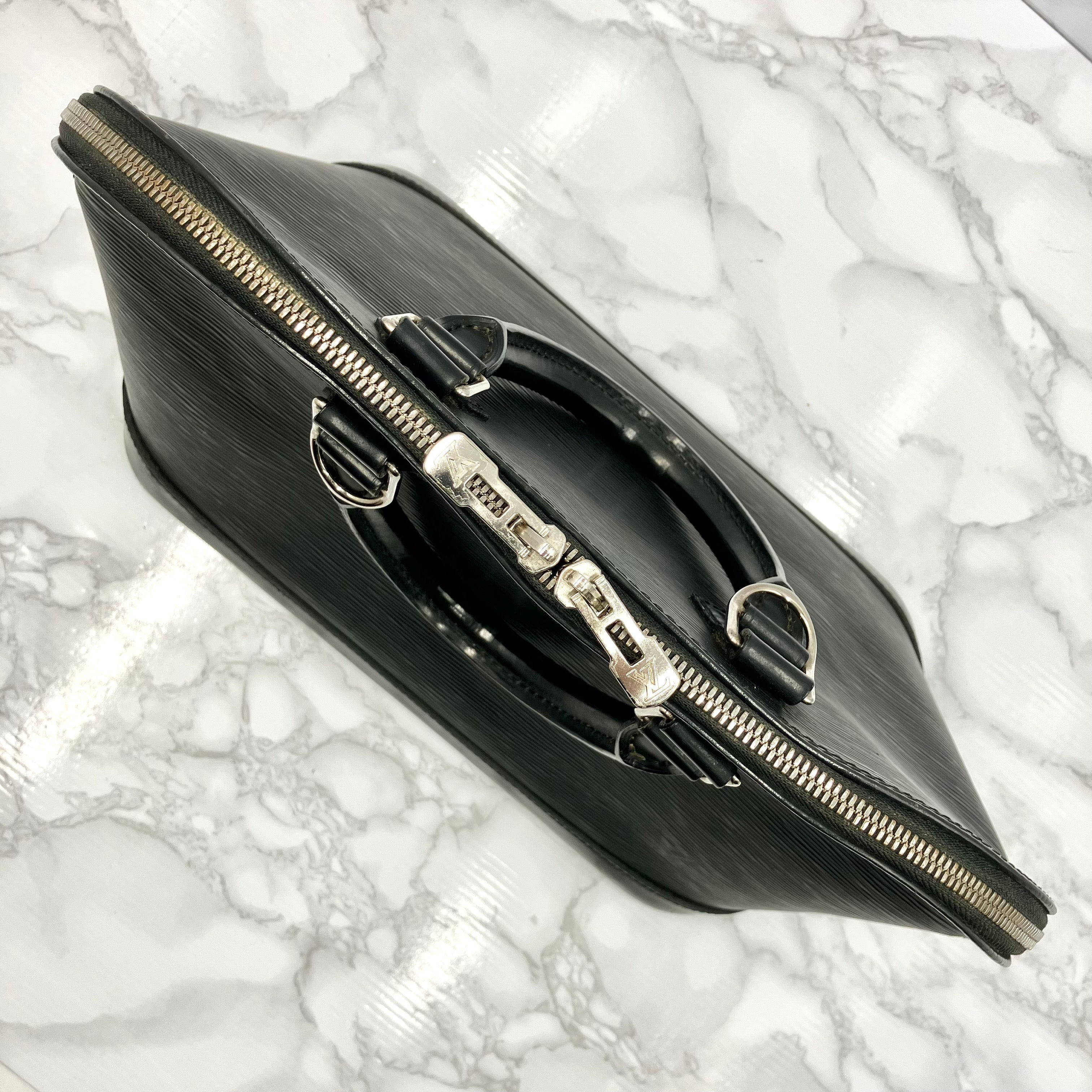 LOUIS VUITTON EPi Alma PM