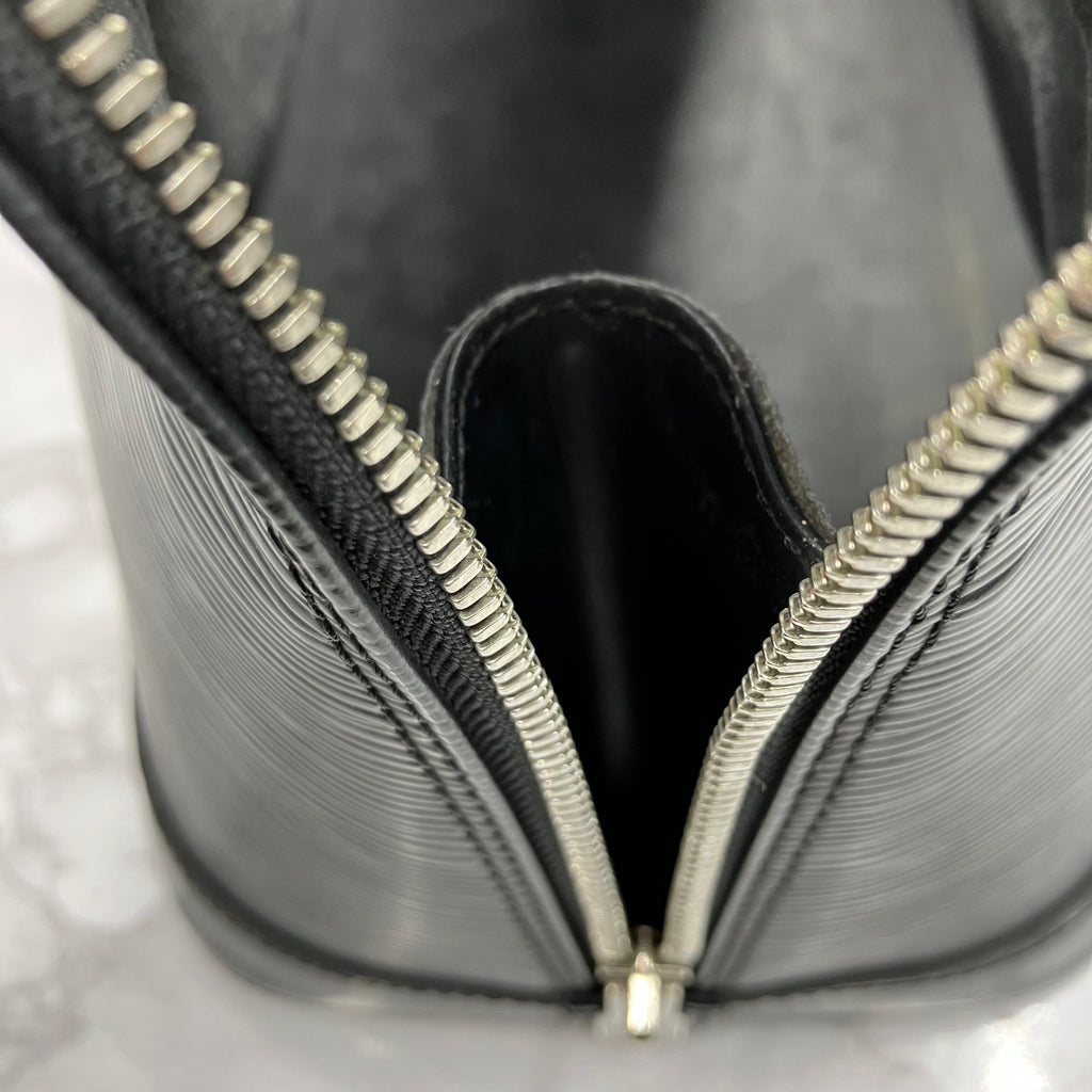 LOUIS VUITTON EPi Alma PM