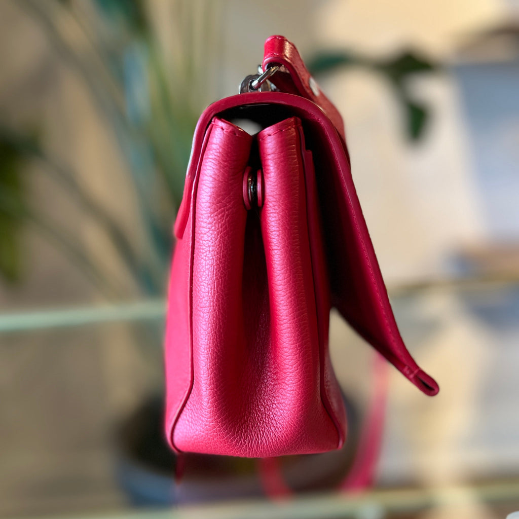 LOUIS VUITTON Lockme II BB Rubis Pebbled Leather Shoulder Bag