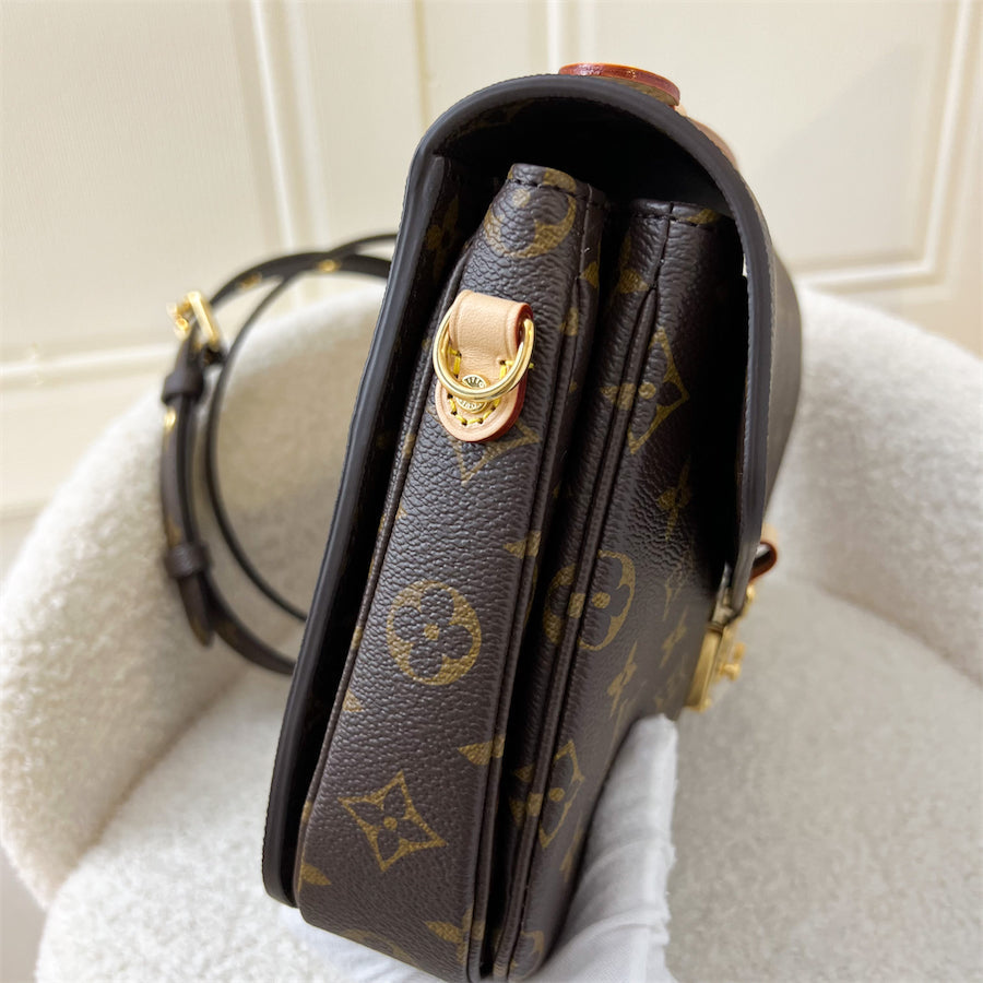 LV Pochette Metis in Monogram Canvas GHW