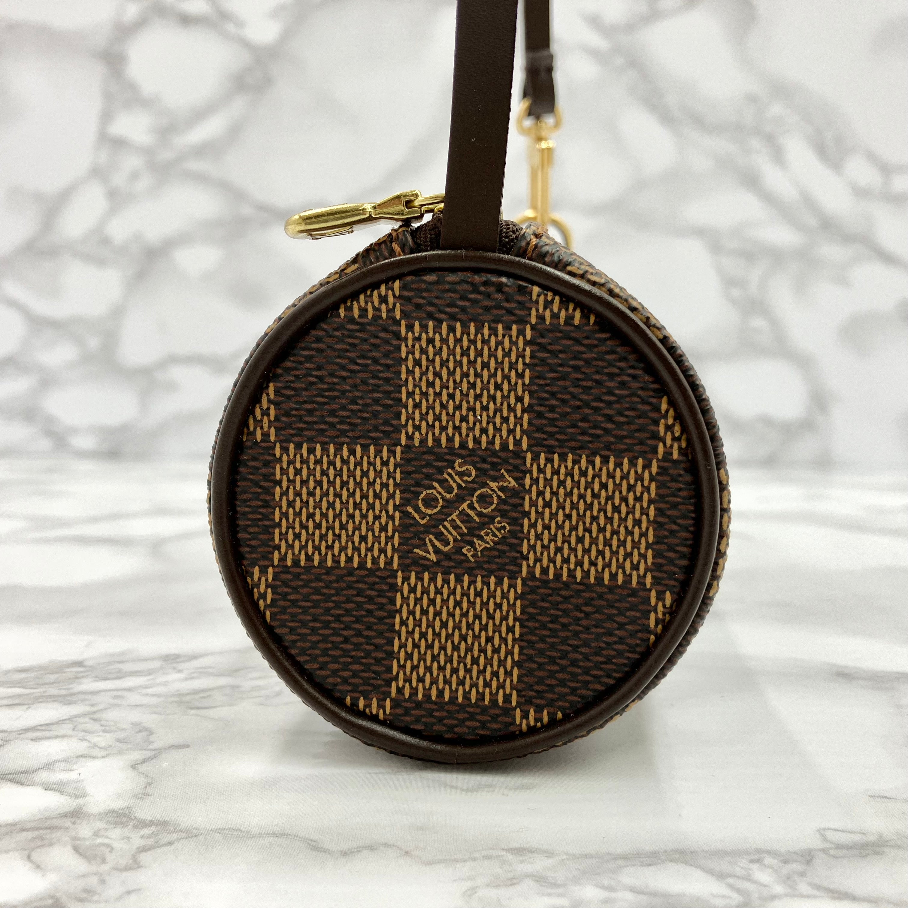 LOUIS VUITTON Damier papillion