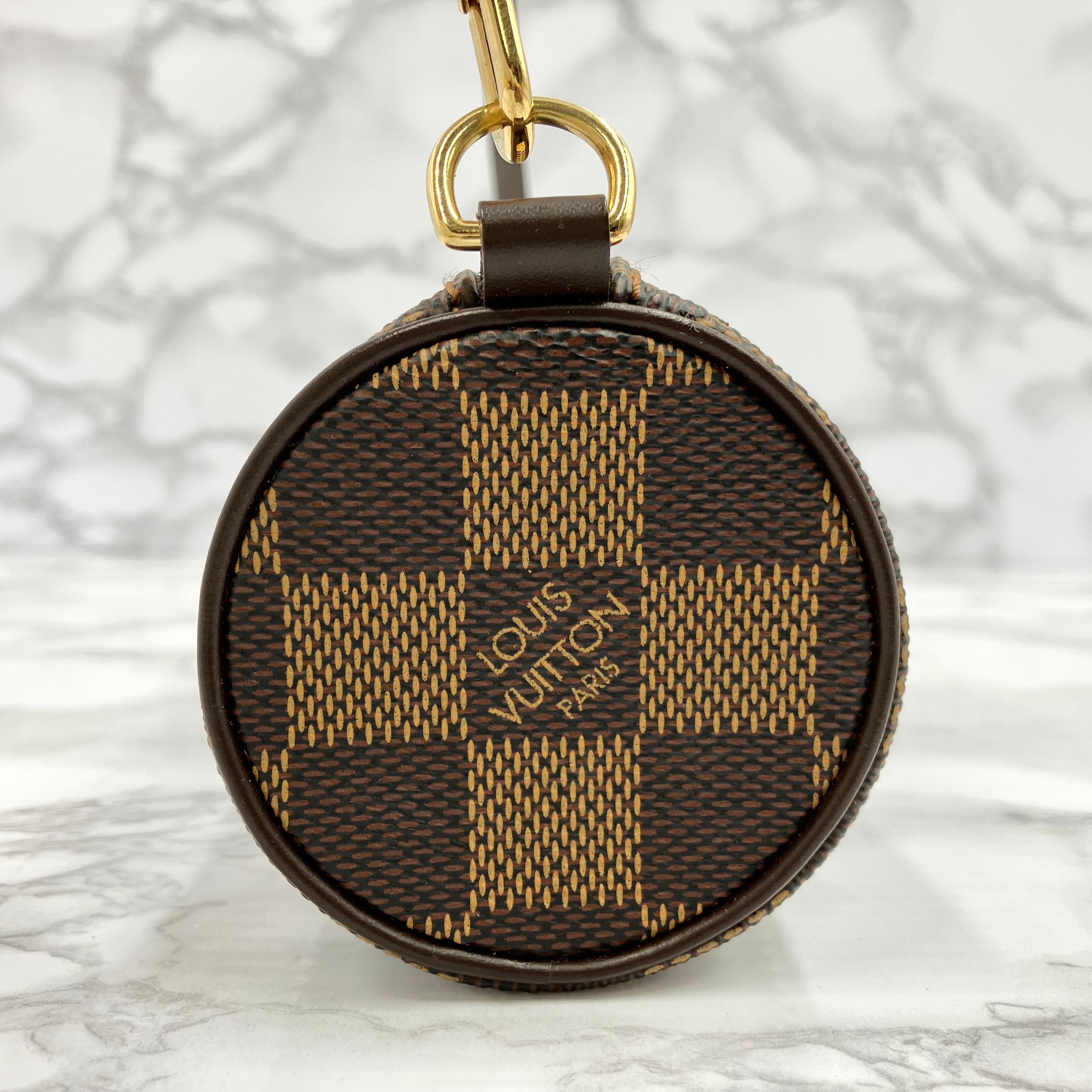 LOUIS VUITTON Damier papillion
