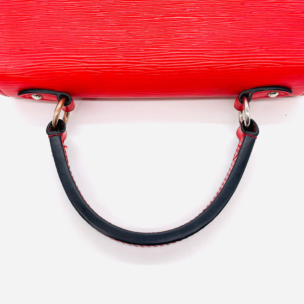 LOUIS VUITTON Epi Cluny BB