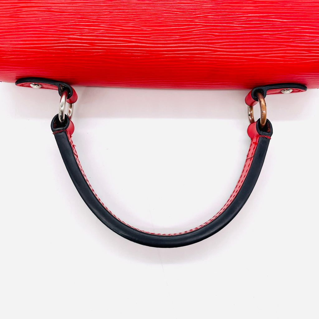 LOUIS VUITTON Epi Cluny BB