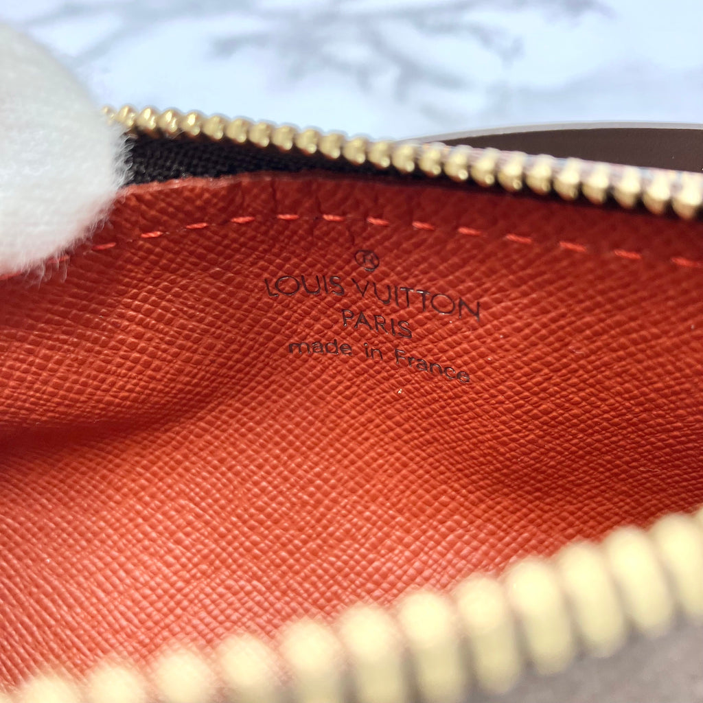 LOUIS VUITTON Damier papillion