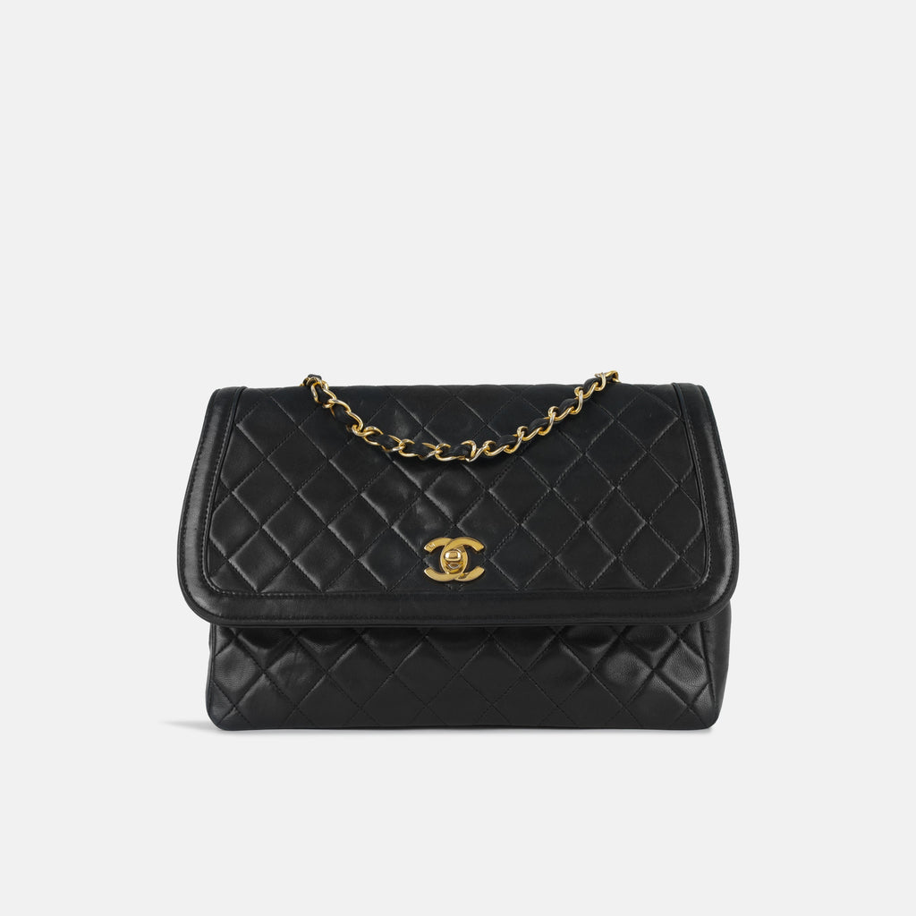 Chanel Vintage Diana Flap - Black